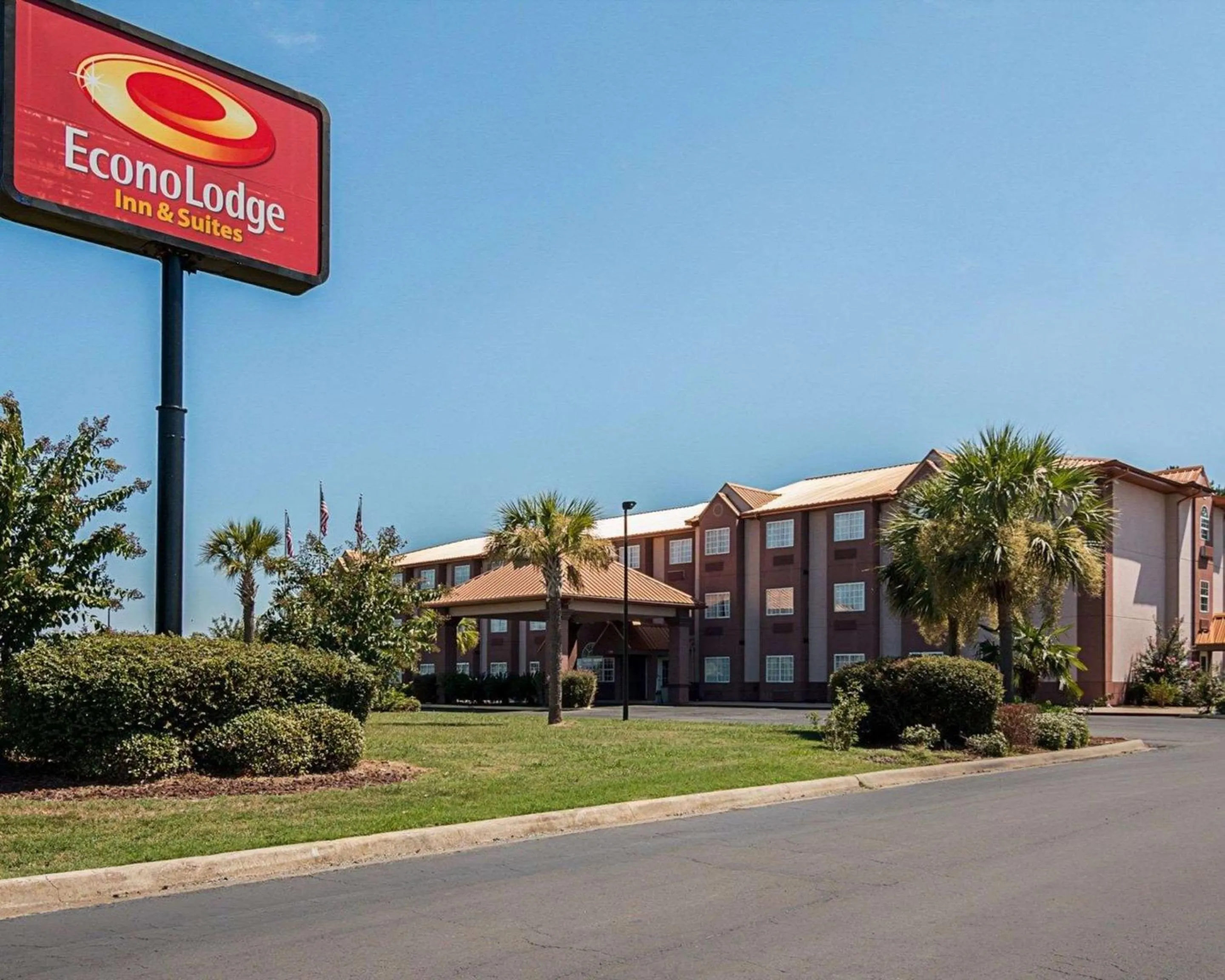 Property building in Econo Lodge Inn & Suites Natchitoches