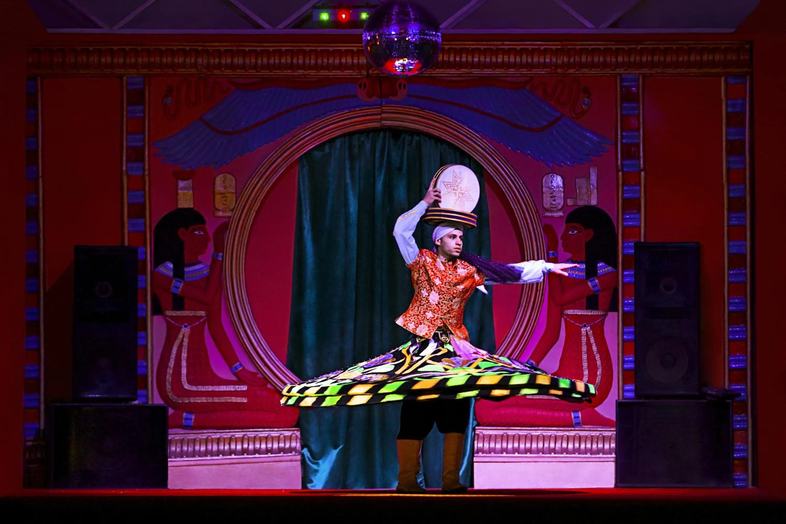 Evening entertainment in Gafy Resort Aqua Park