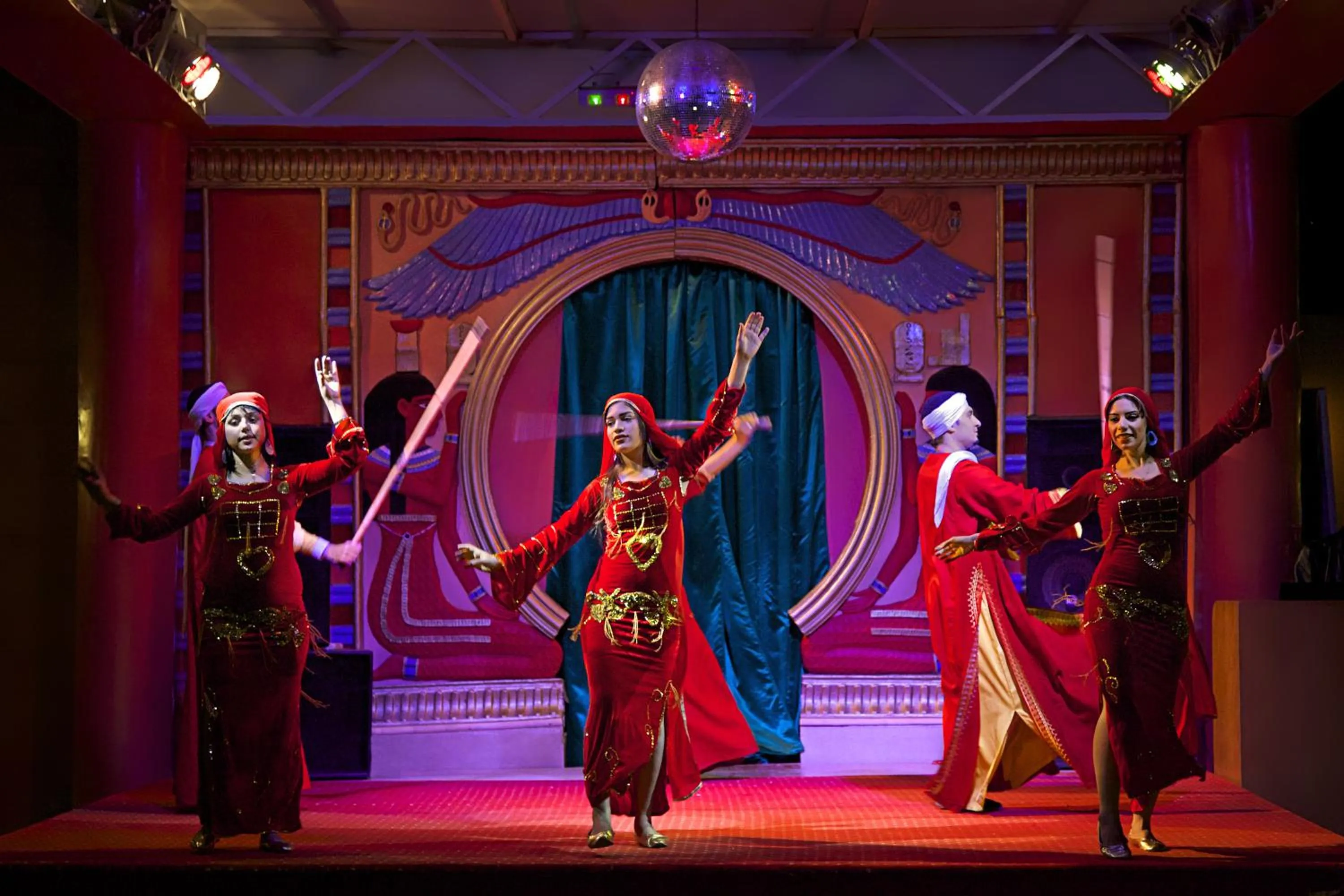 Evening entertainment in Gafy Resort Aqua Park