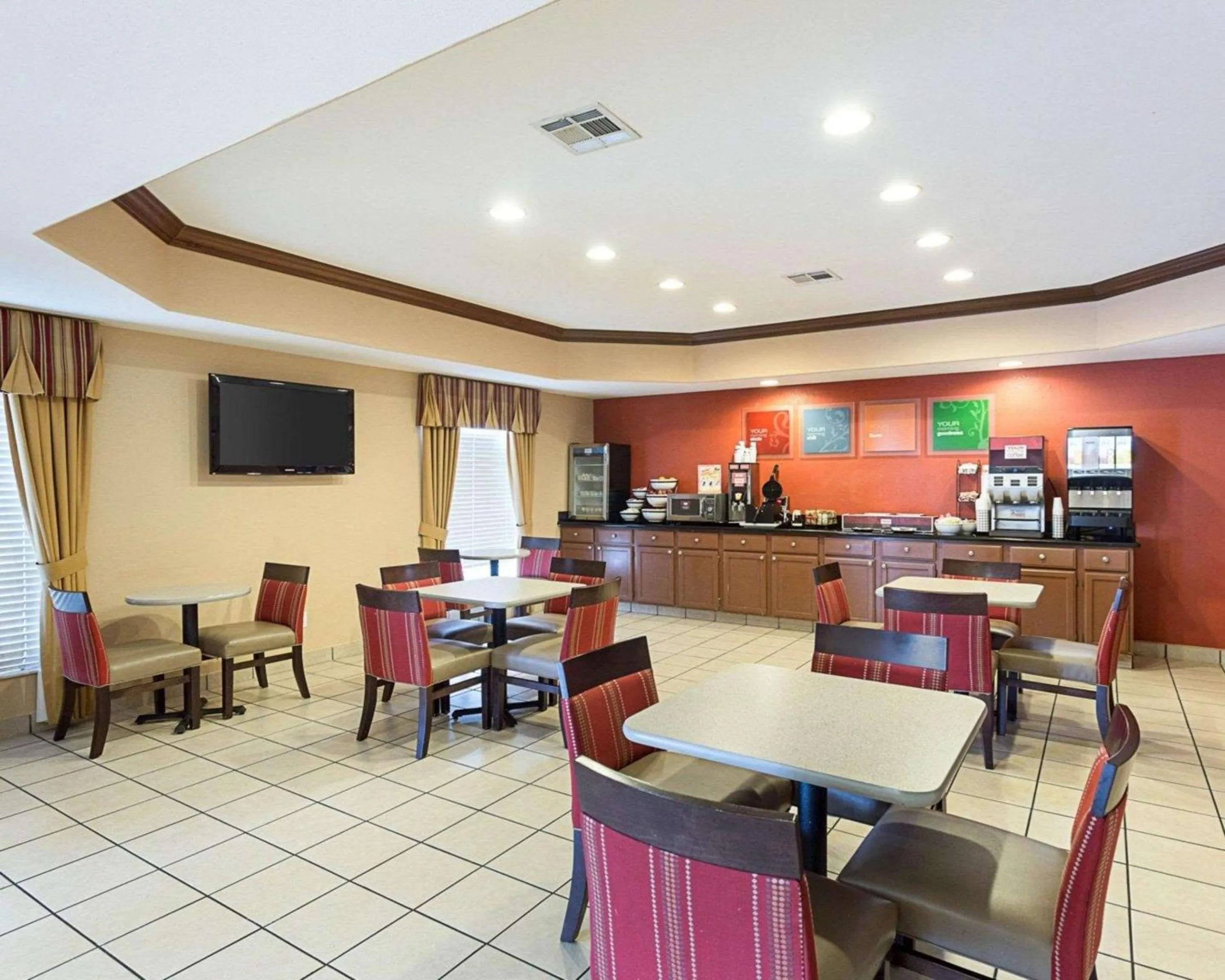 Restaurant/places to eat in Comfort Inn Marrero - New Orleans West