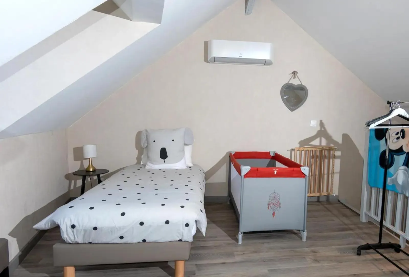 Bed in Le Relais de la Poste