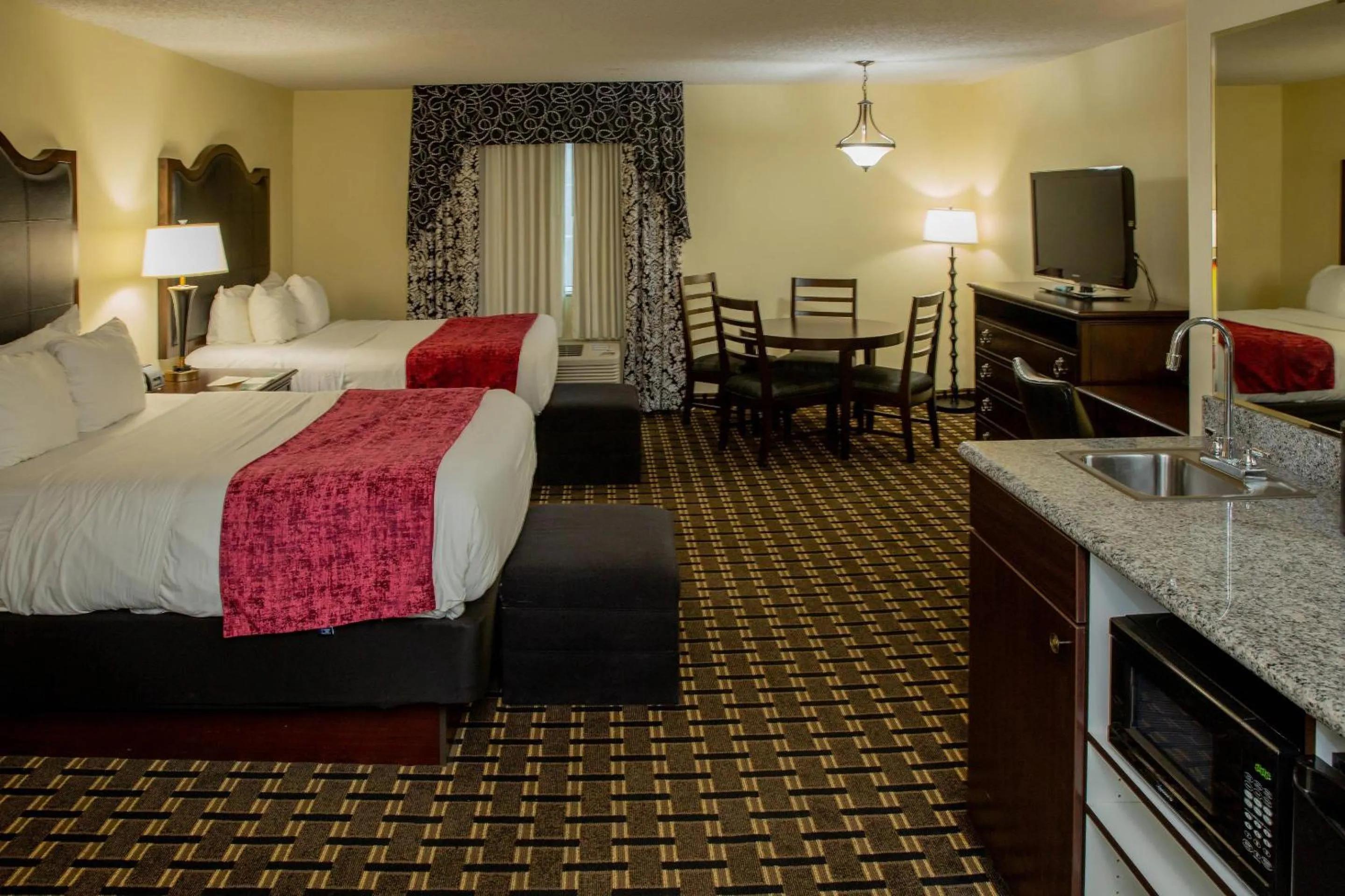 Bedroom, Bed in Evangeline Downs Hotel, an Ascend Collection Hotel