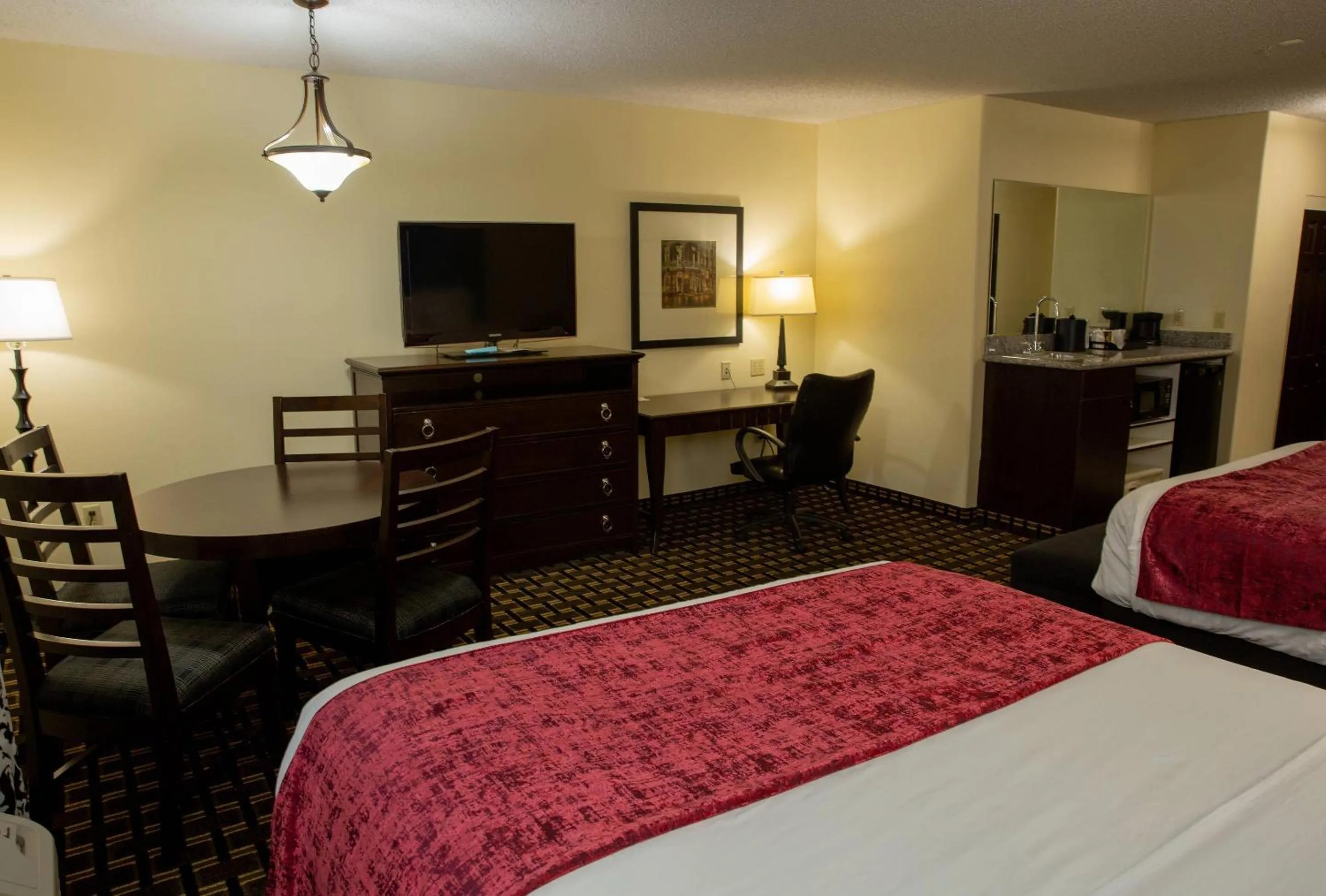 Bedroom, Bed in Evangeline Downs Hotel, an Ascend Collection Hotel