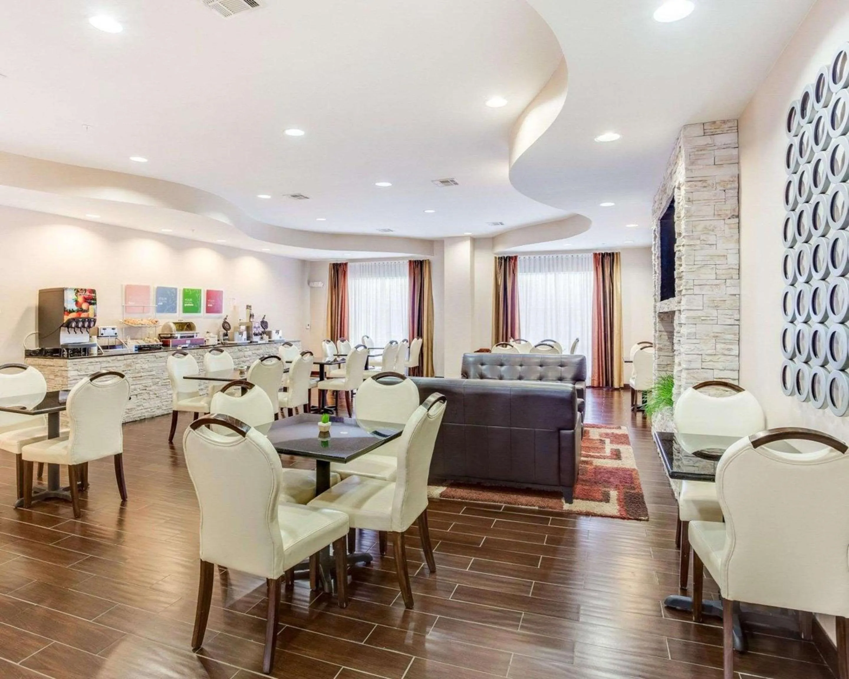 Restaurant/places to eat in Comfort Suites Mandeville - Covington