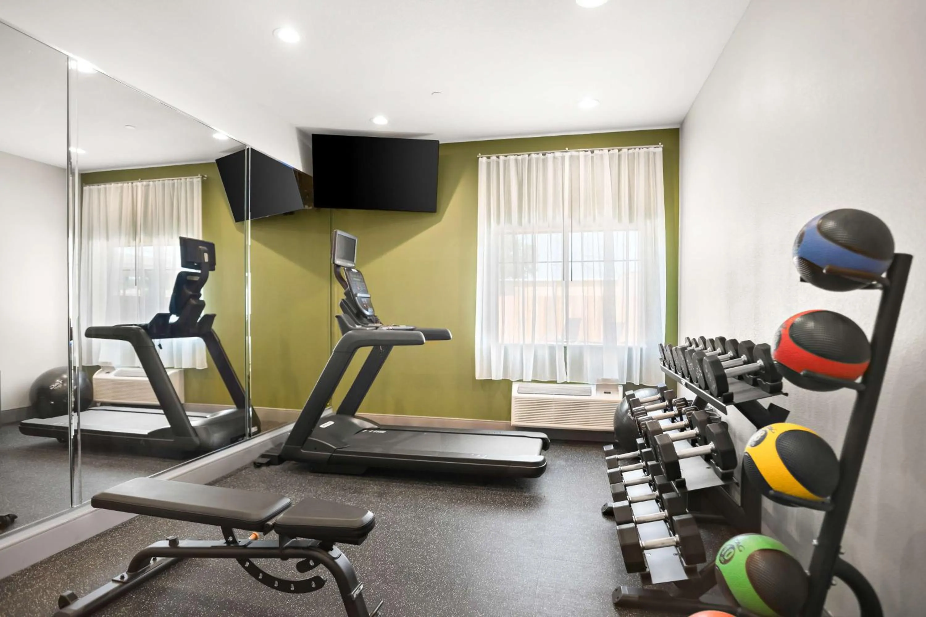 Fitness centre/facilities in Comfort Inn & Suites Mansfield