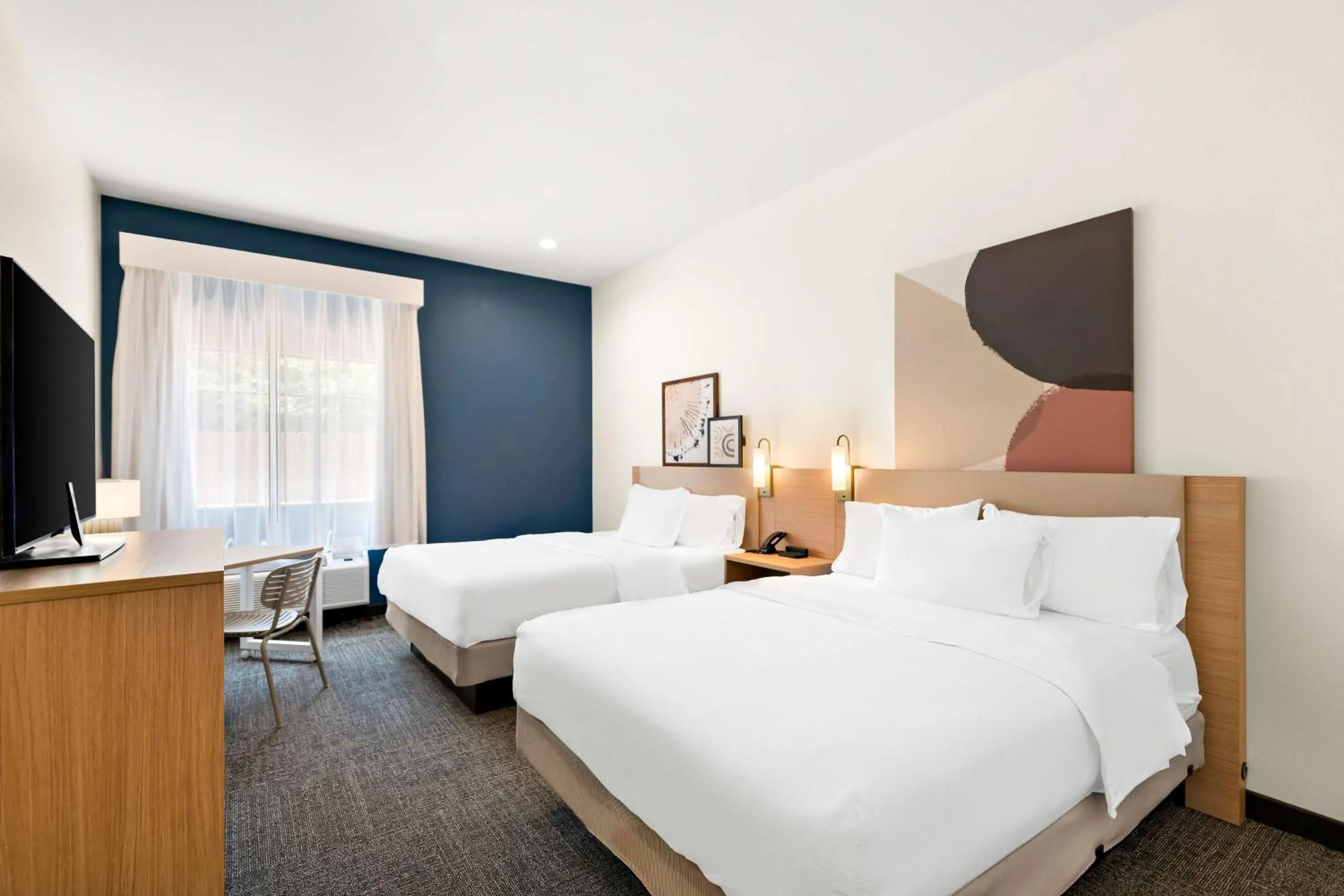 Bed in Comfort Inn & Suites Mansfield