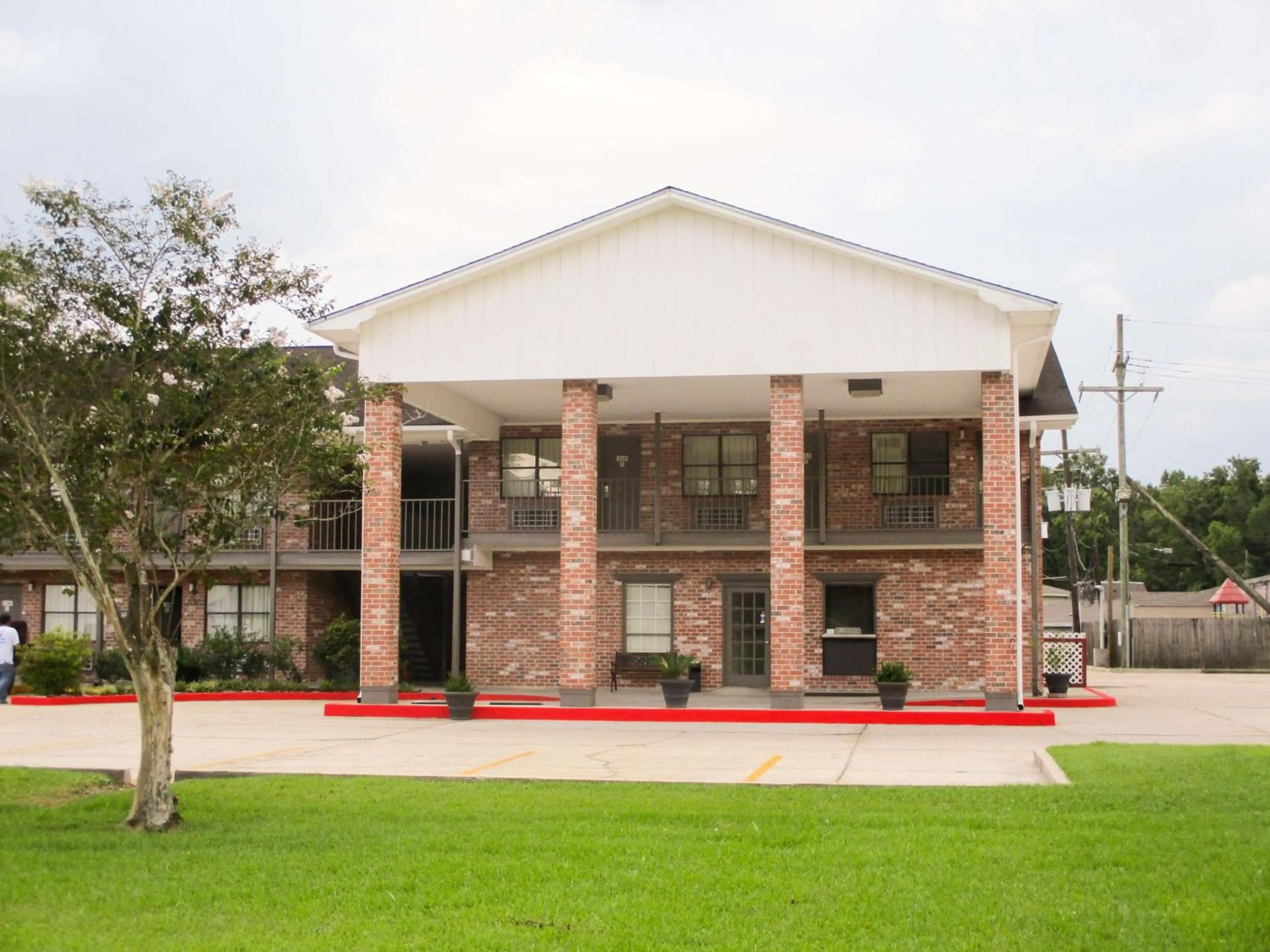 Property building in Studio 6-Luling, LA