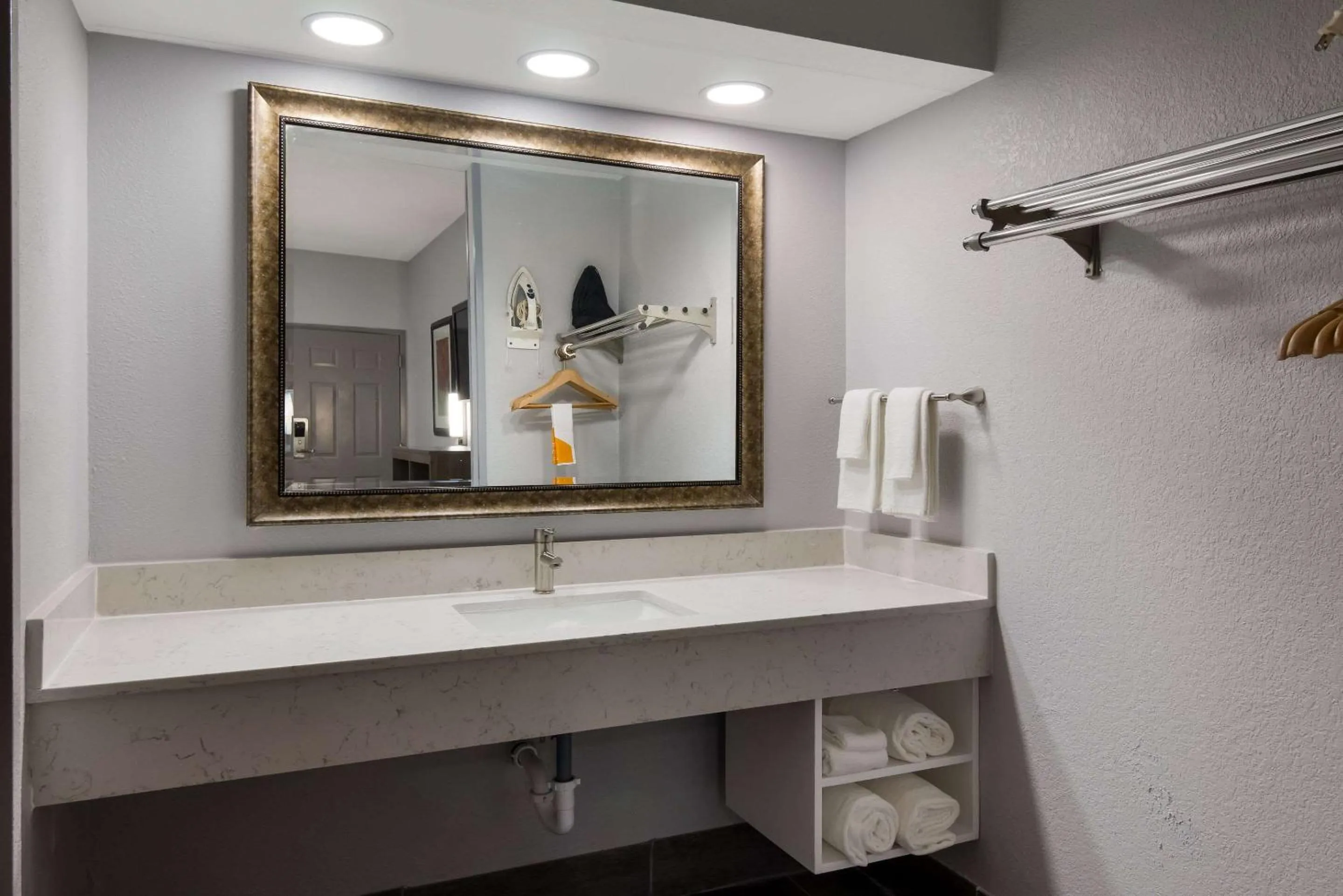 Bedroom in Quality Inn near Casinos and Convention Center