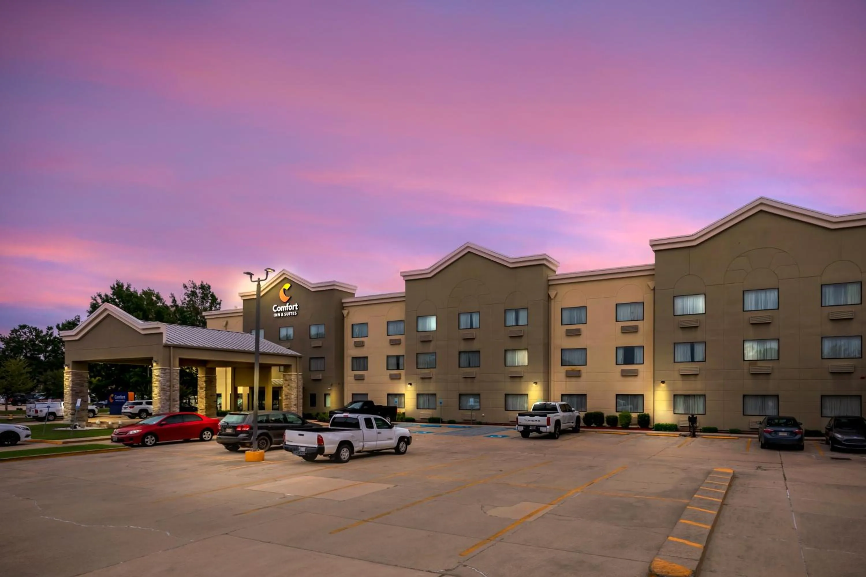 Property building in Comfort Inn & Suites Covington - Mandeville