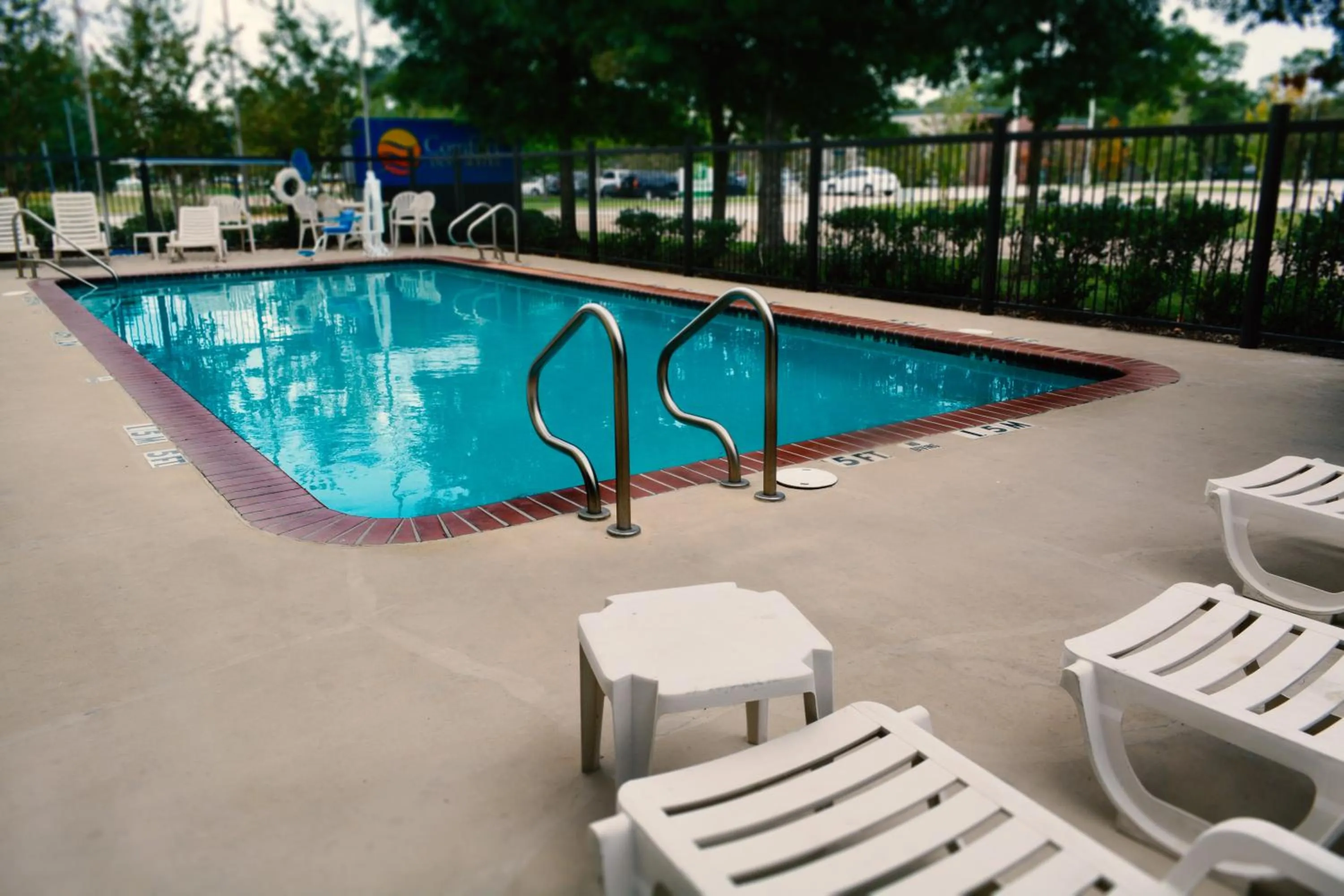 Pool view in Comfort Inn & Suites Covington - Mandeville