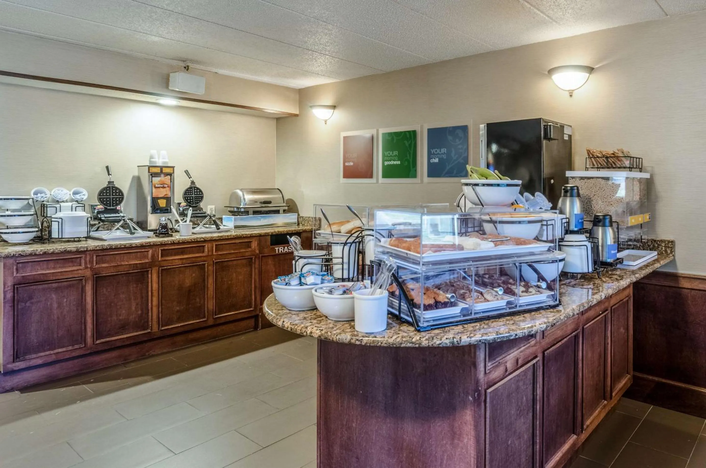 Breakfast in Comfort Inn & Suites West Springfield