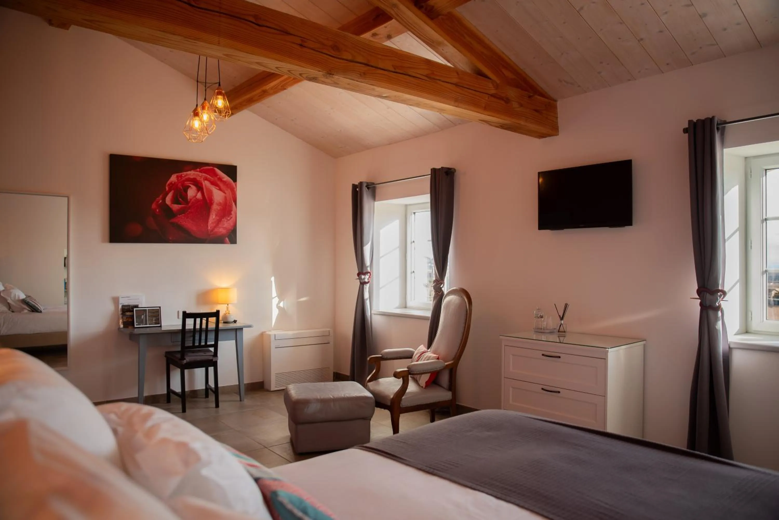 Photo of the whole room, Bed in DOMAINE FORVENT