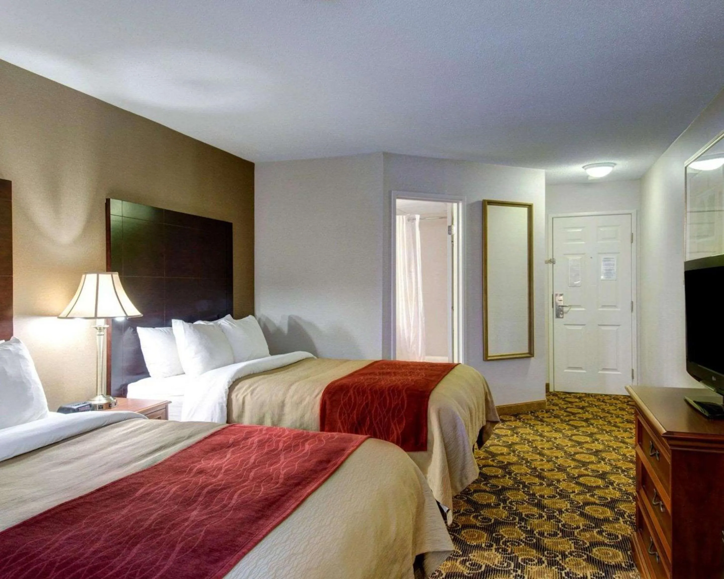 Photo of the whole room in Comfort Inn Foxboro - Mansfield