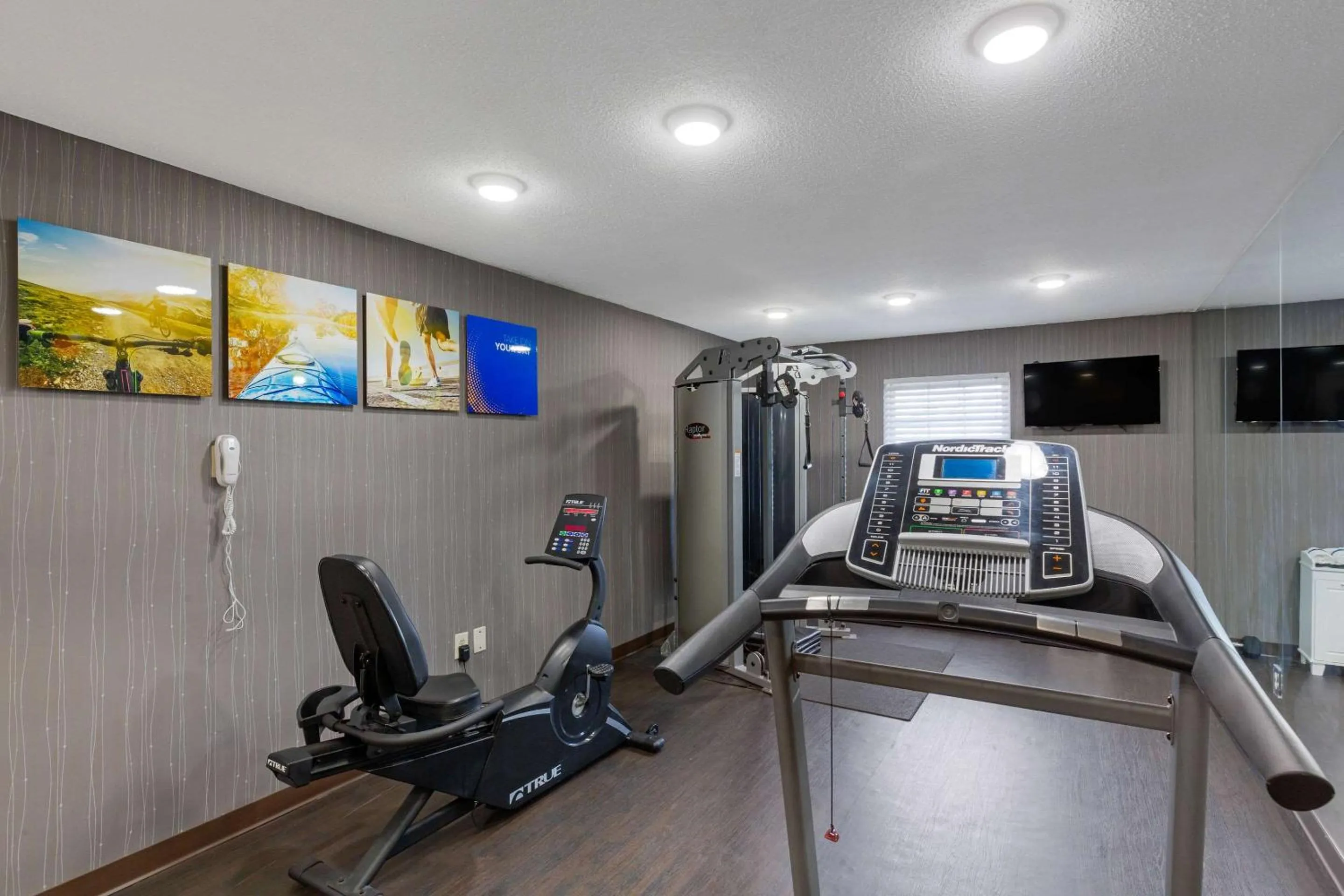 Fitness centre/facilities in Comfort Inn Auburn-Worcester