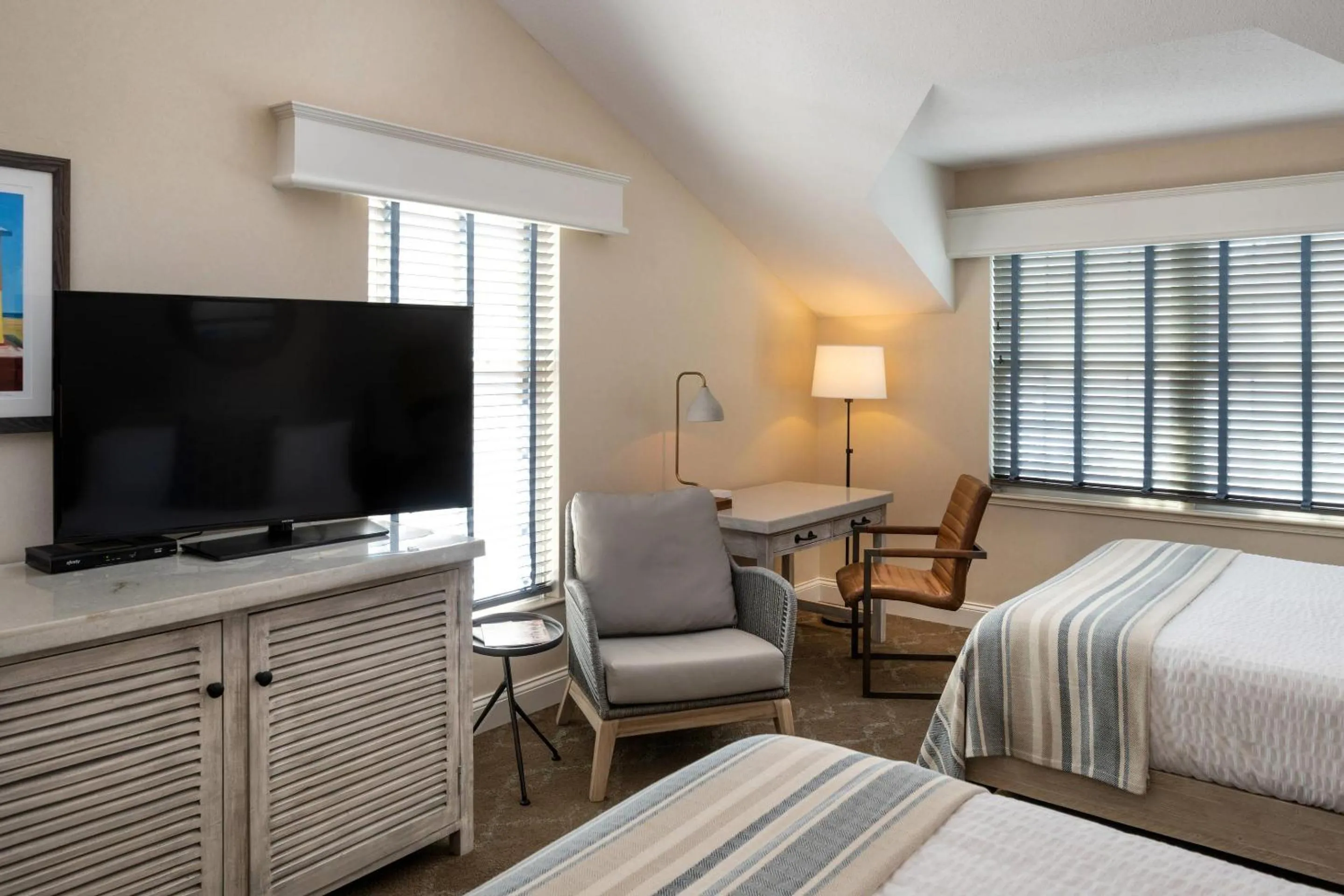 Bedroom, Bed in Edgar Hotel Martha's Vineyard, an Ascend Collection Hotel