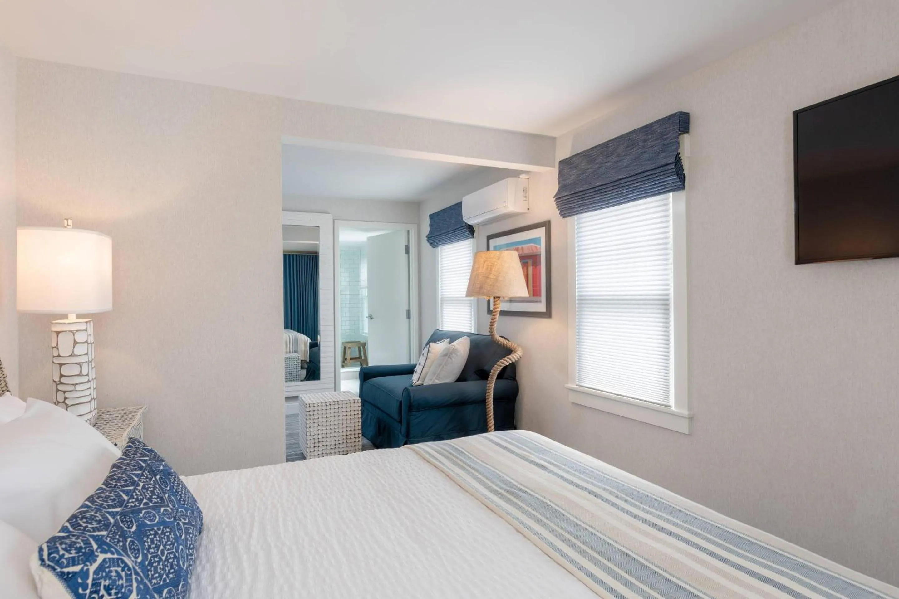 Bedroom, Bed in Edgar Hotel Martha's Vineyard, an Ascend Collection Hotel