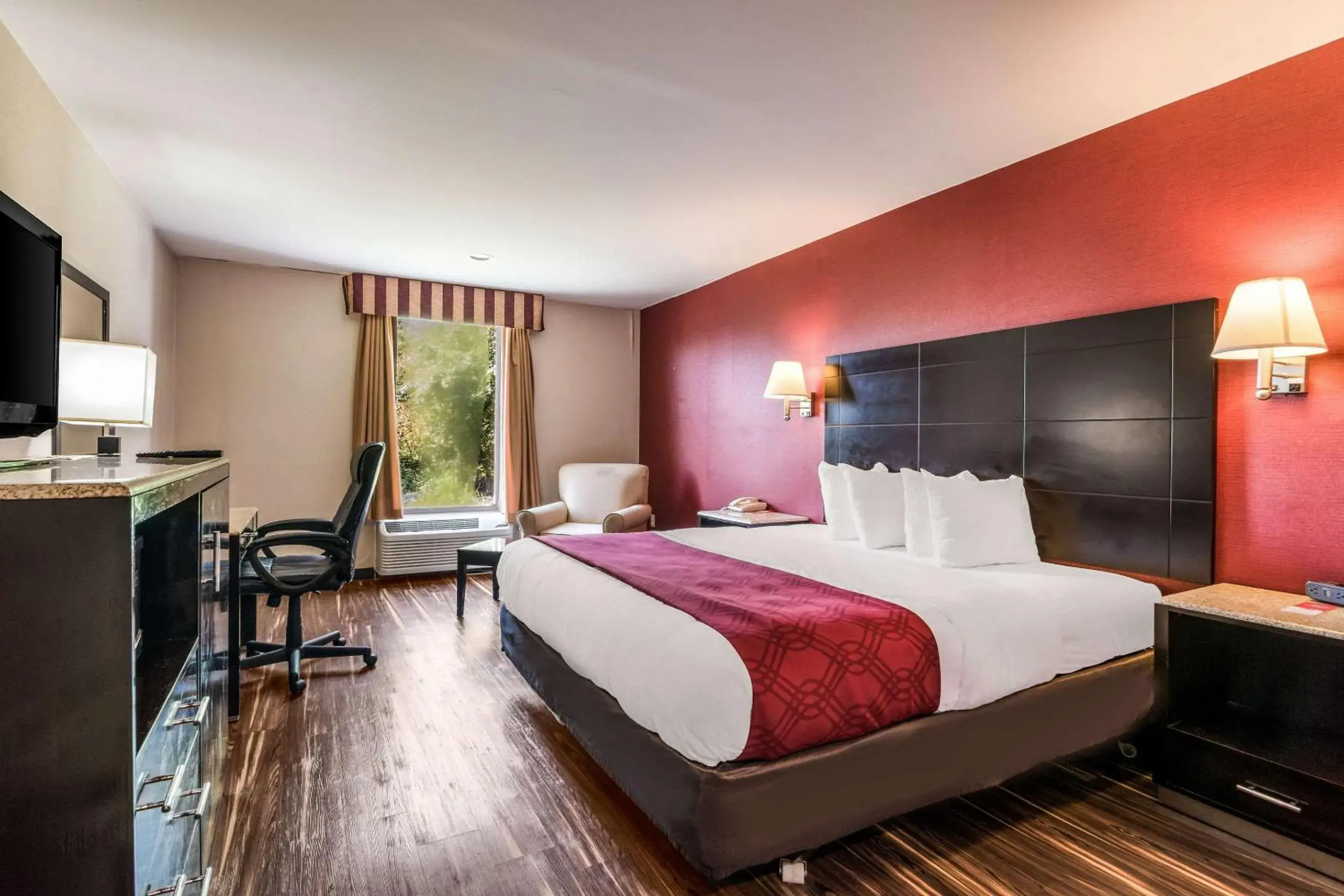 King Room - Non-Smoking in Econo Lodge Pocomoke City Hwy 13 King Room - Non-Smoking in Econo Lodge Pocomoke City Hwy 13