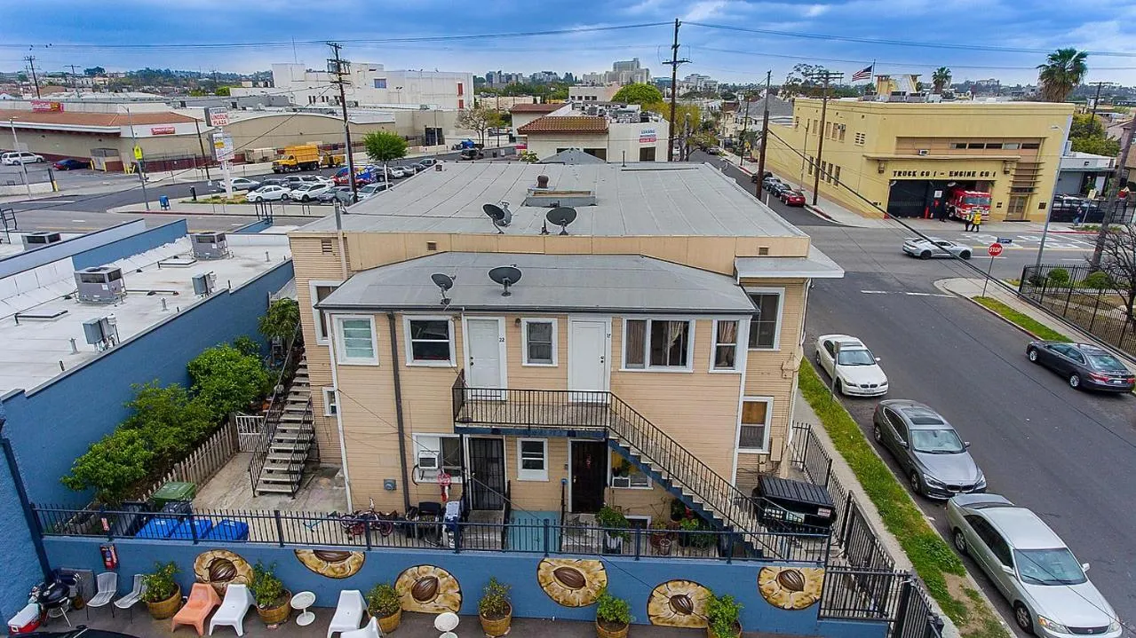 Pads on Pasadena Ave