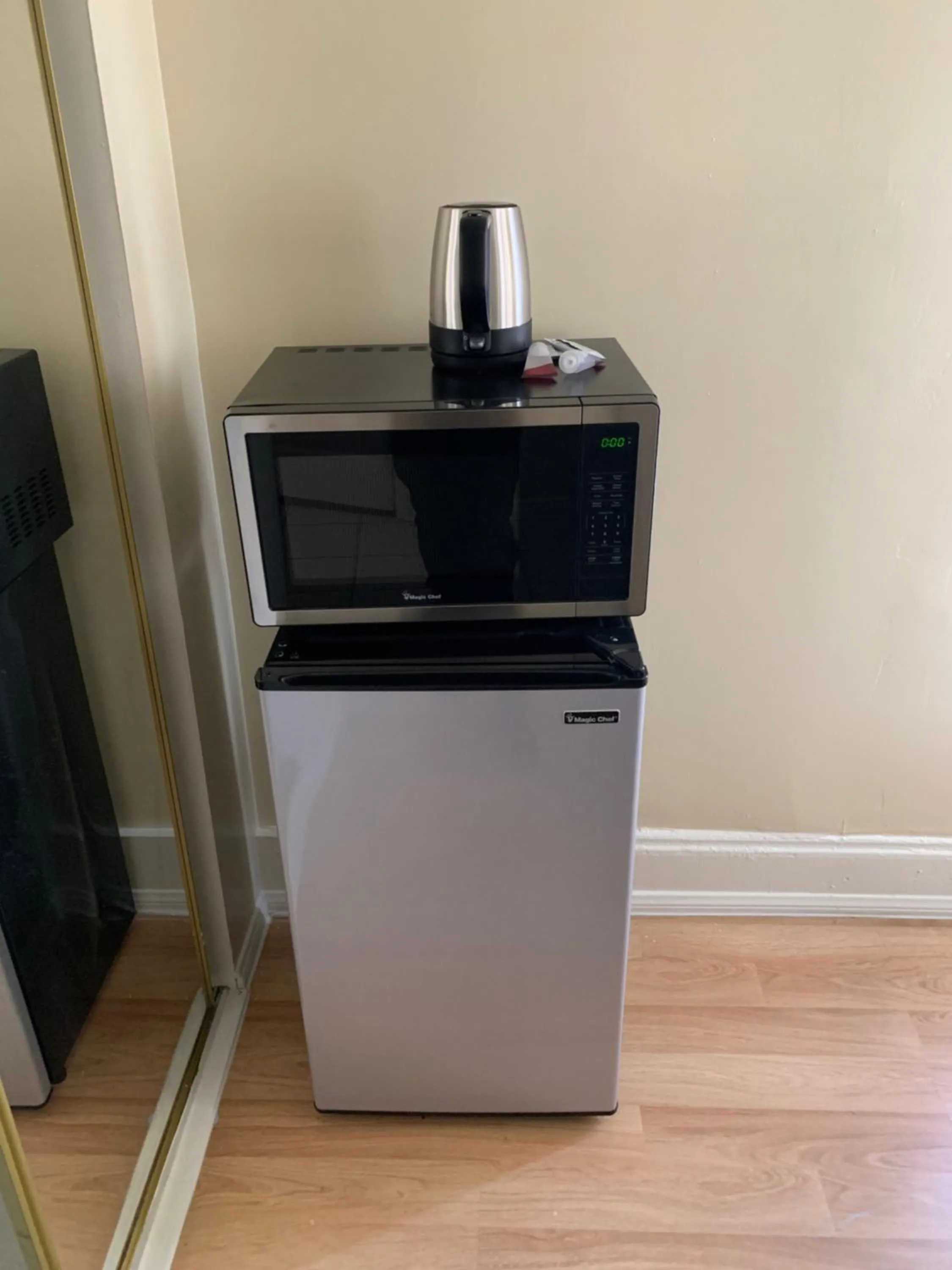 Pads on Pasadena Ave