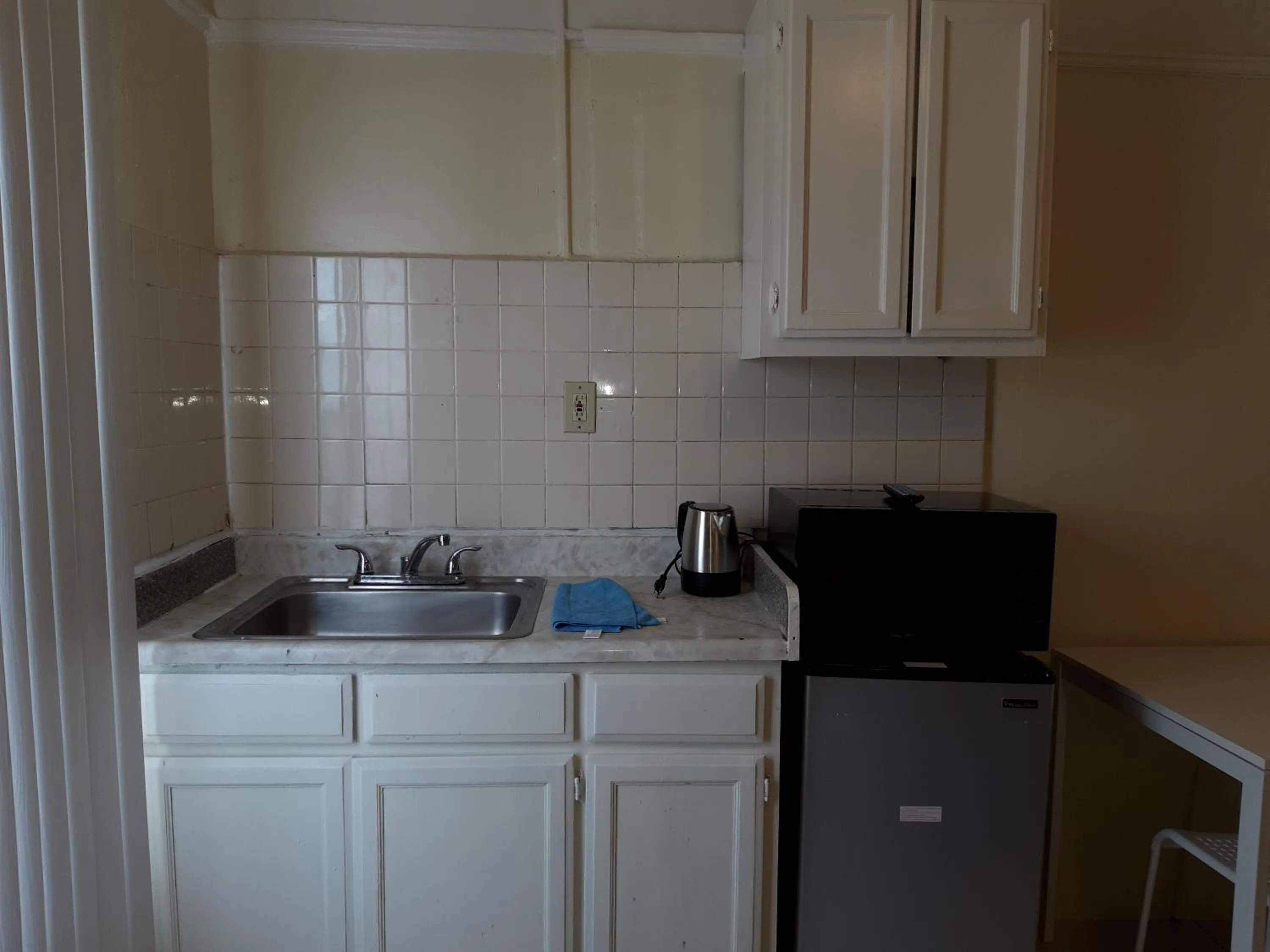 Pads on Pasadena Ave