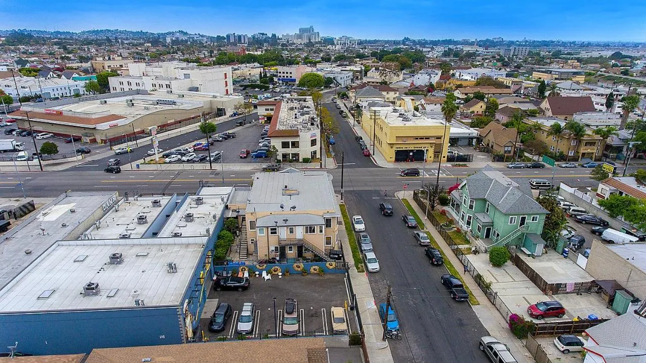 Pads on Pasadena Ave