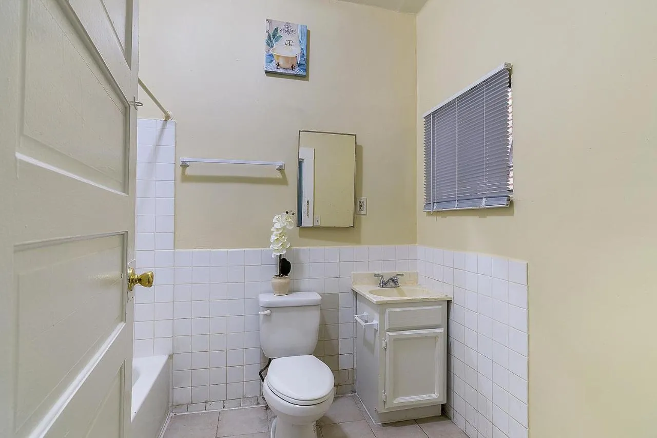 Pads on Pasadena Ave