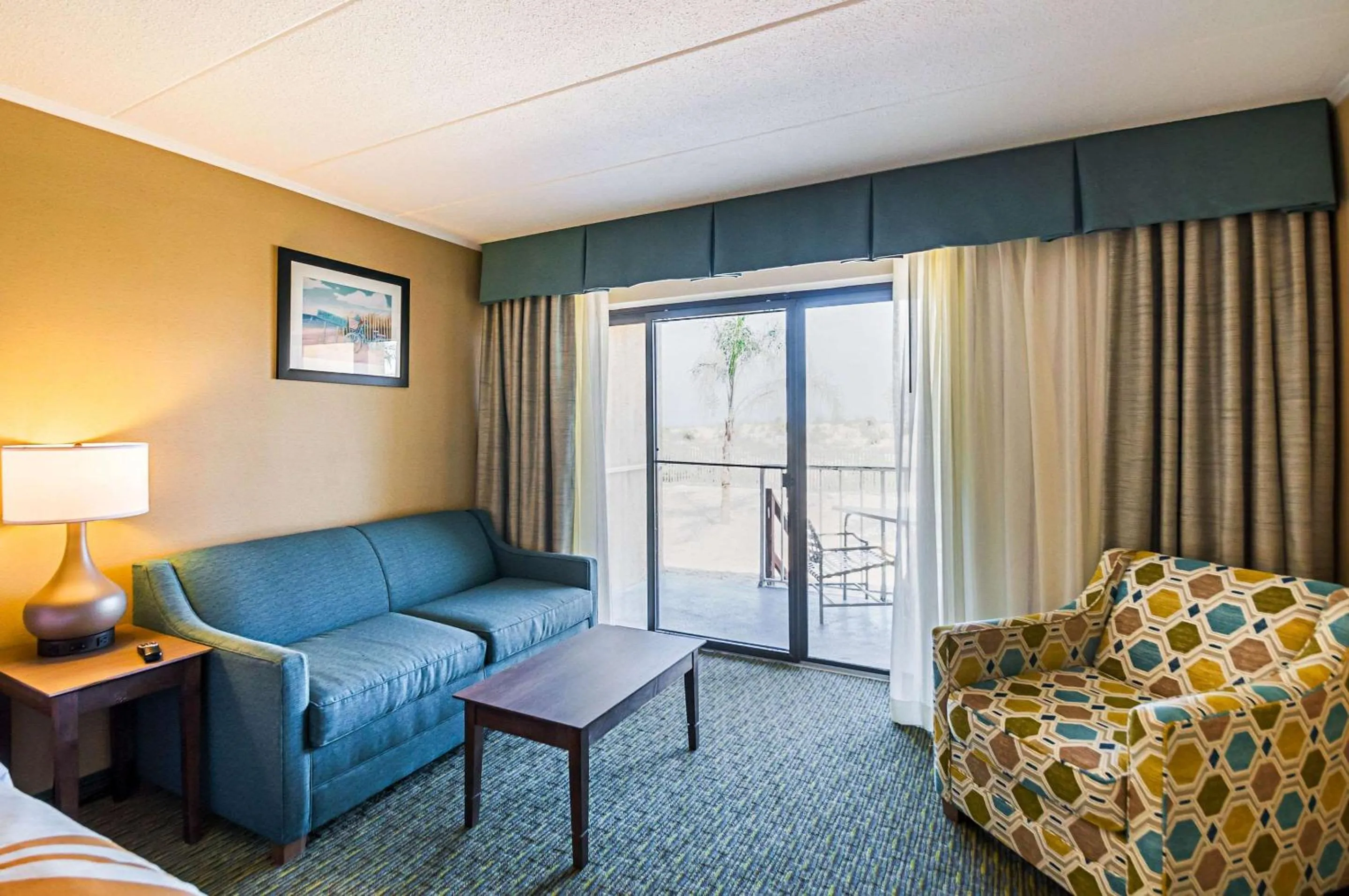 Photo of the whole room, Bed in Quality Inn Oceanfront