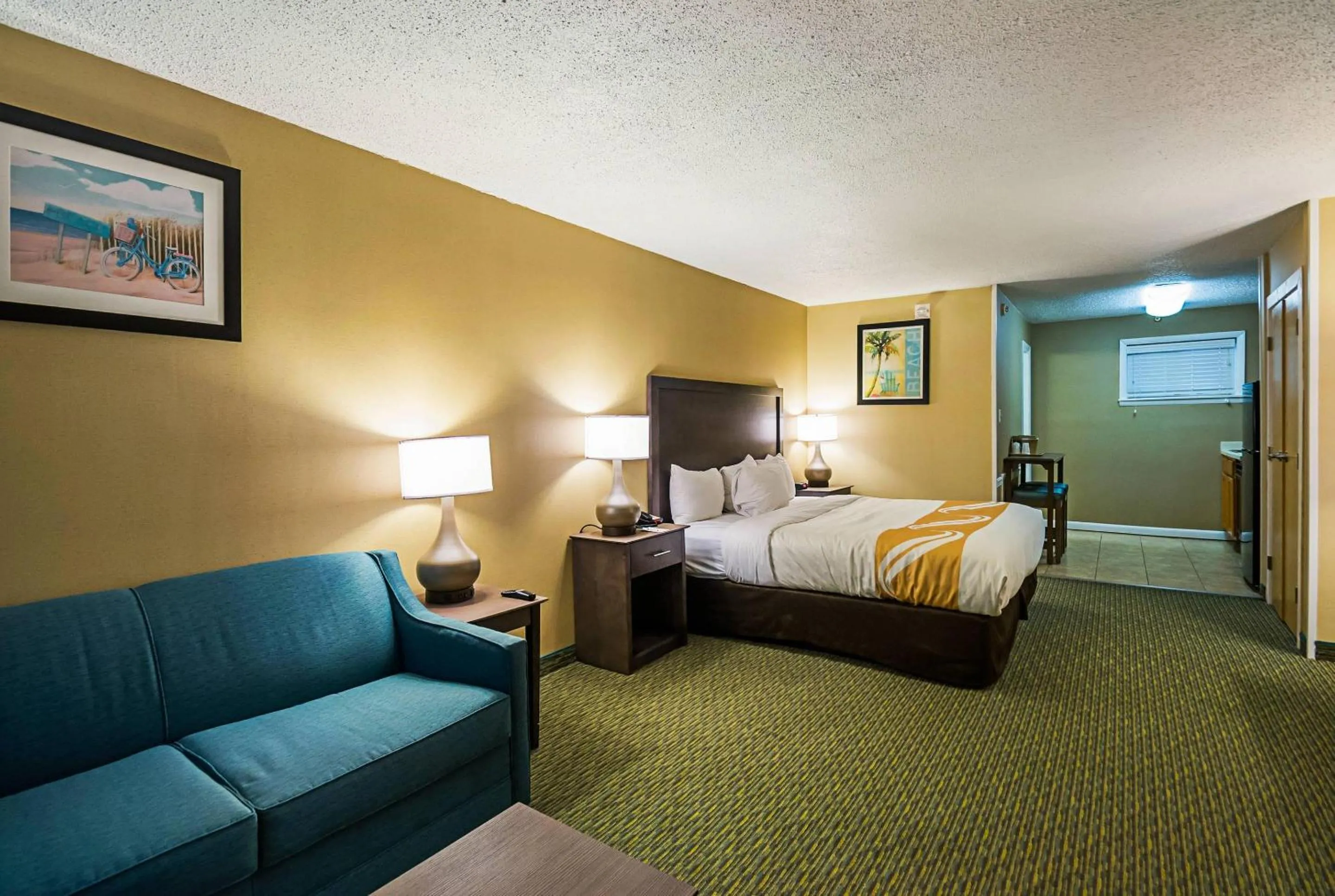 Bedroom, Bed in Quality Inn Oceanfront