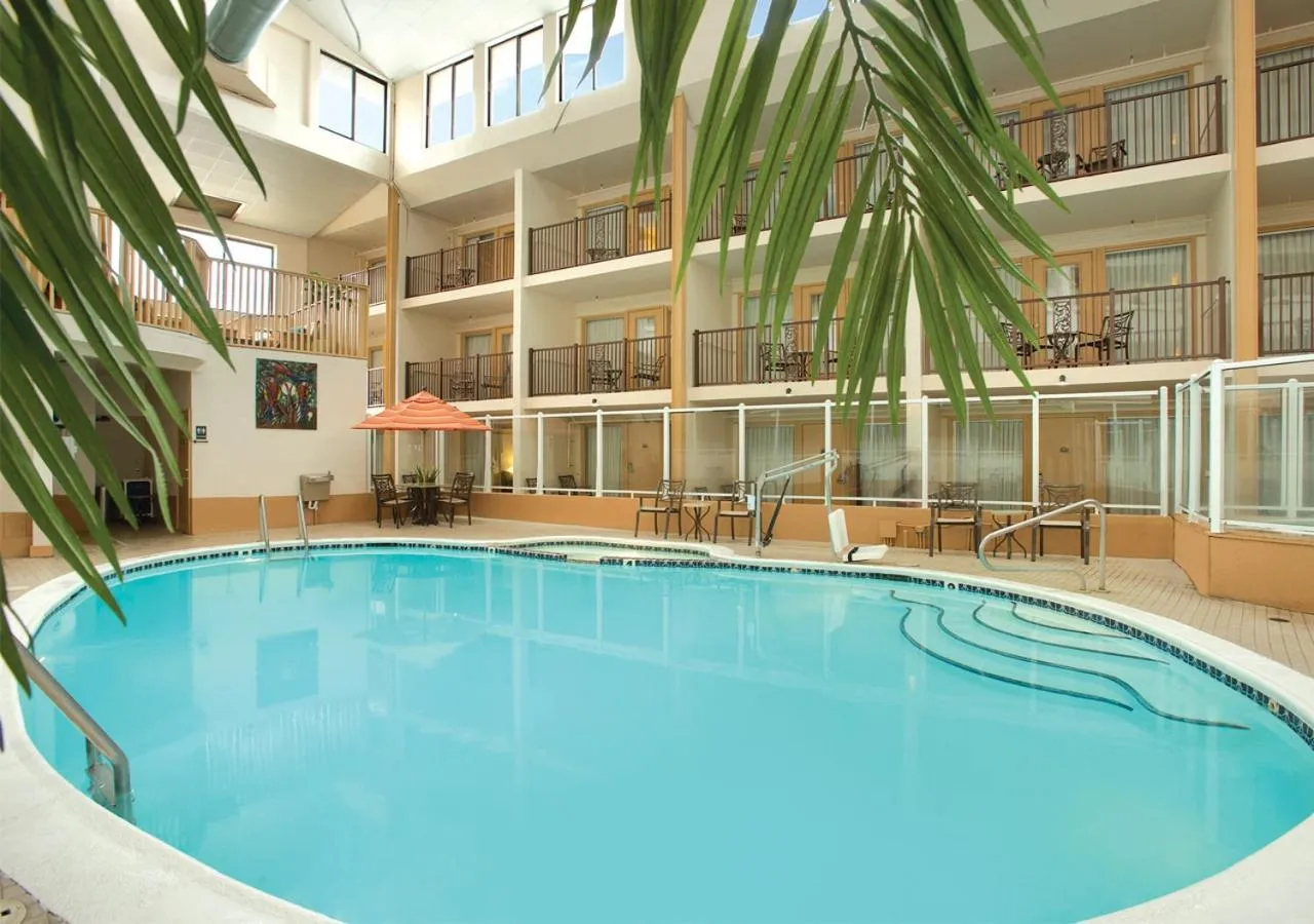 Swimming pool in Quality Inn Oceanfront
