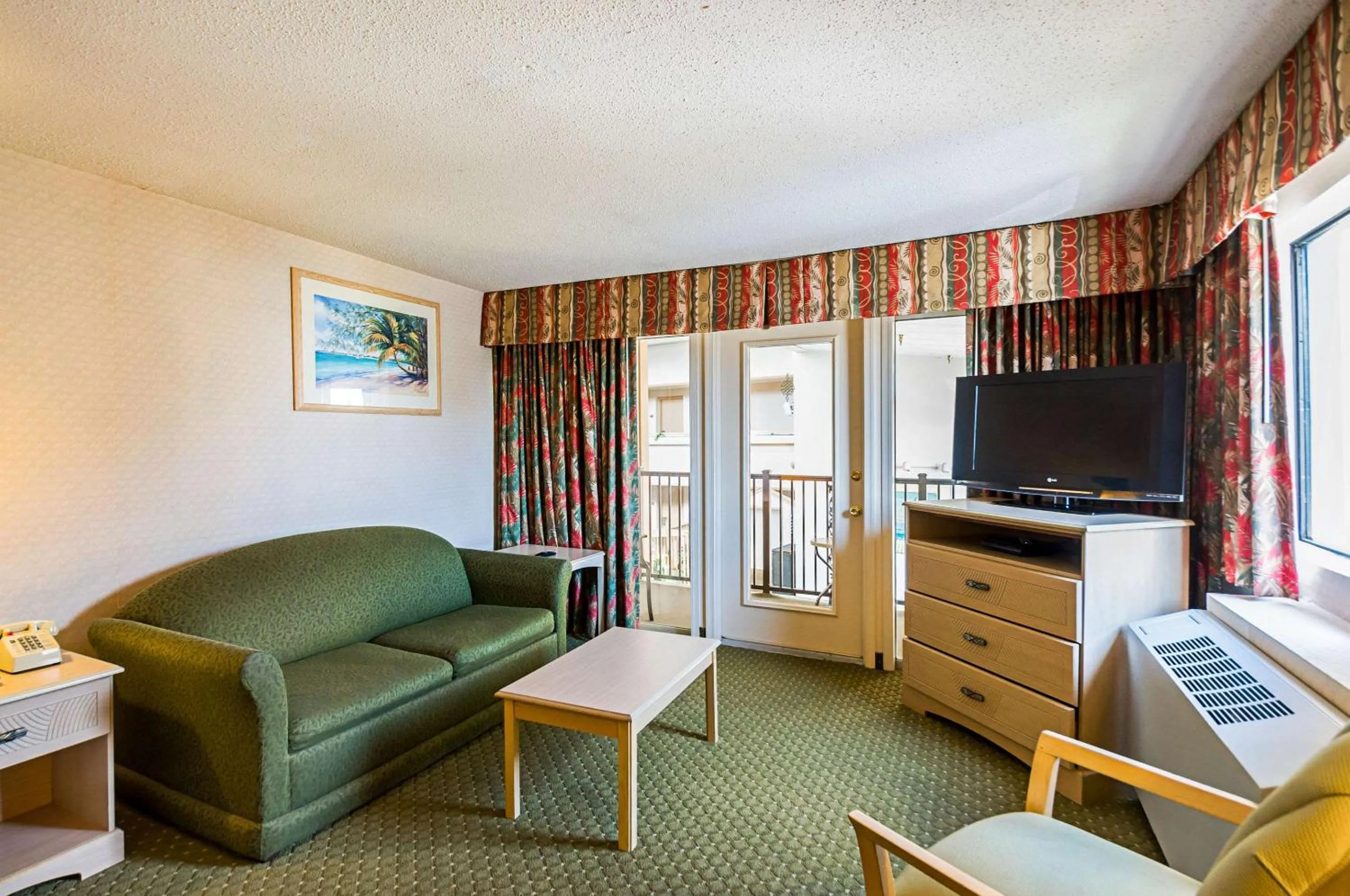 Photo of the whole room in Quality Inn Oceanfront