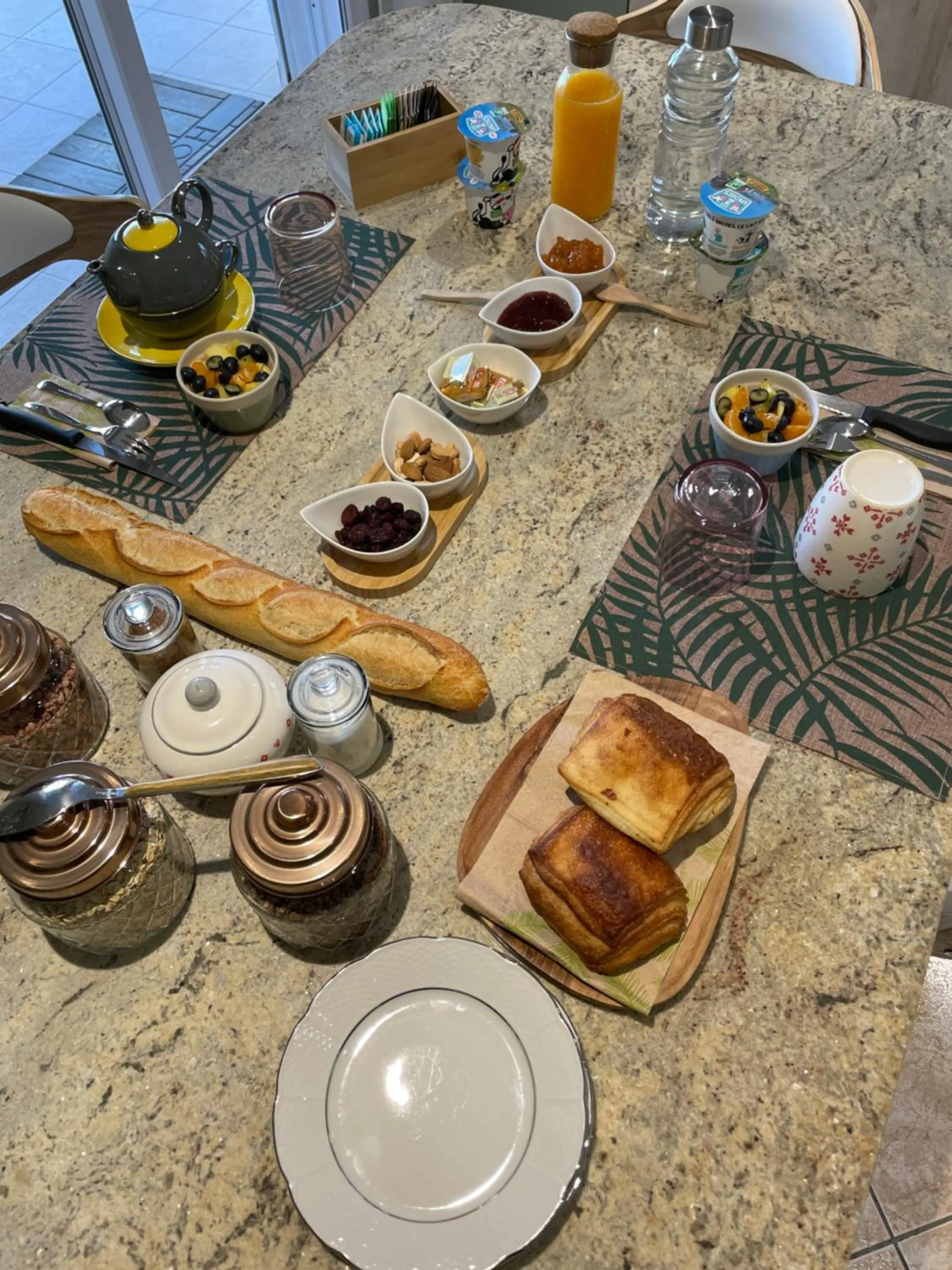 Continental breakfast in Chambre avec charme