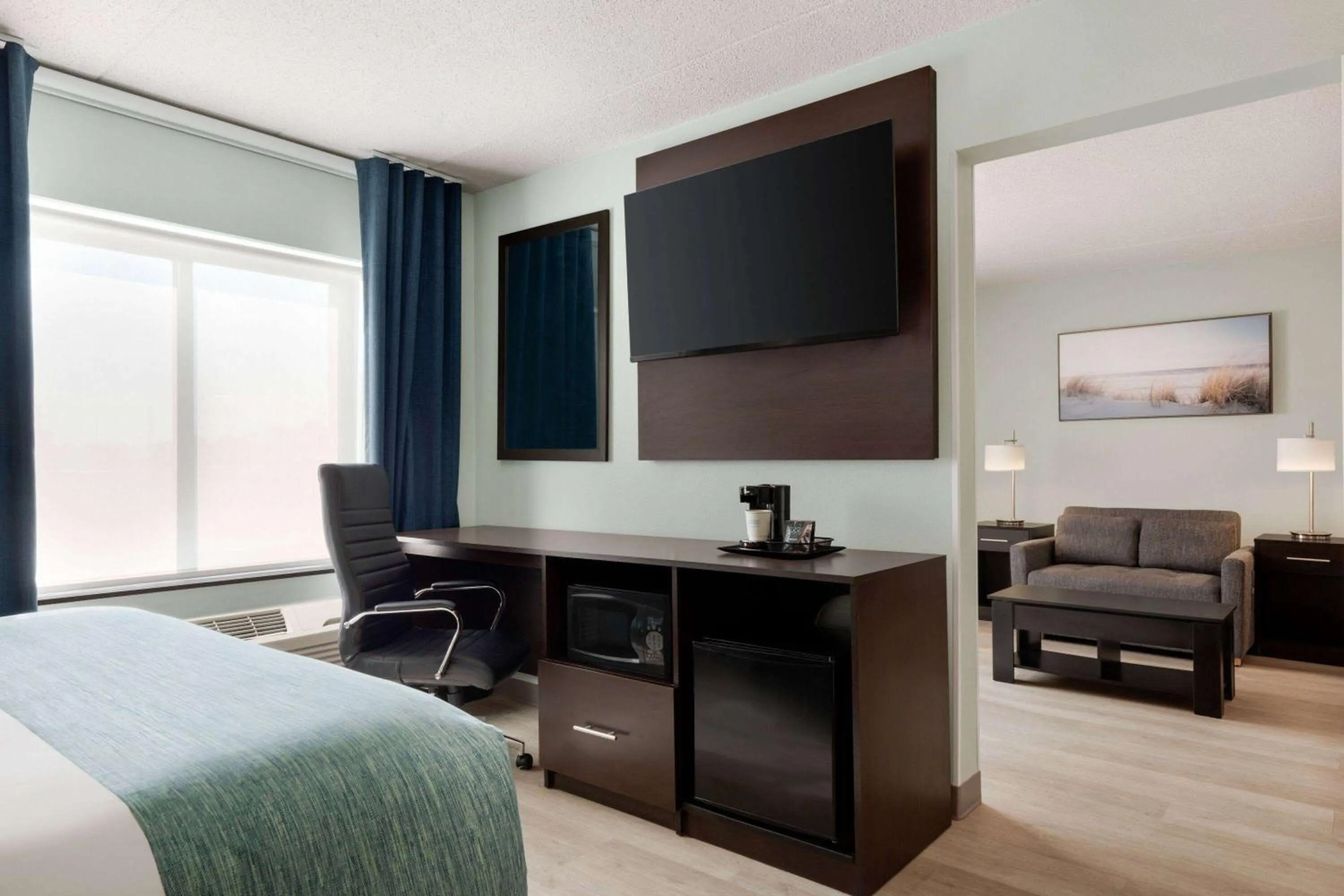 Photo of the whole room, Bed in Wingate by Wyndham Salisbury