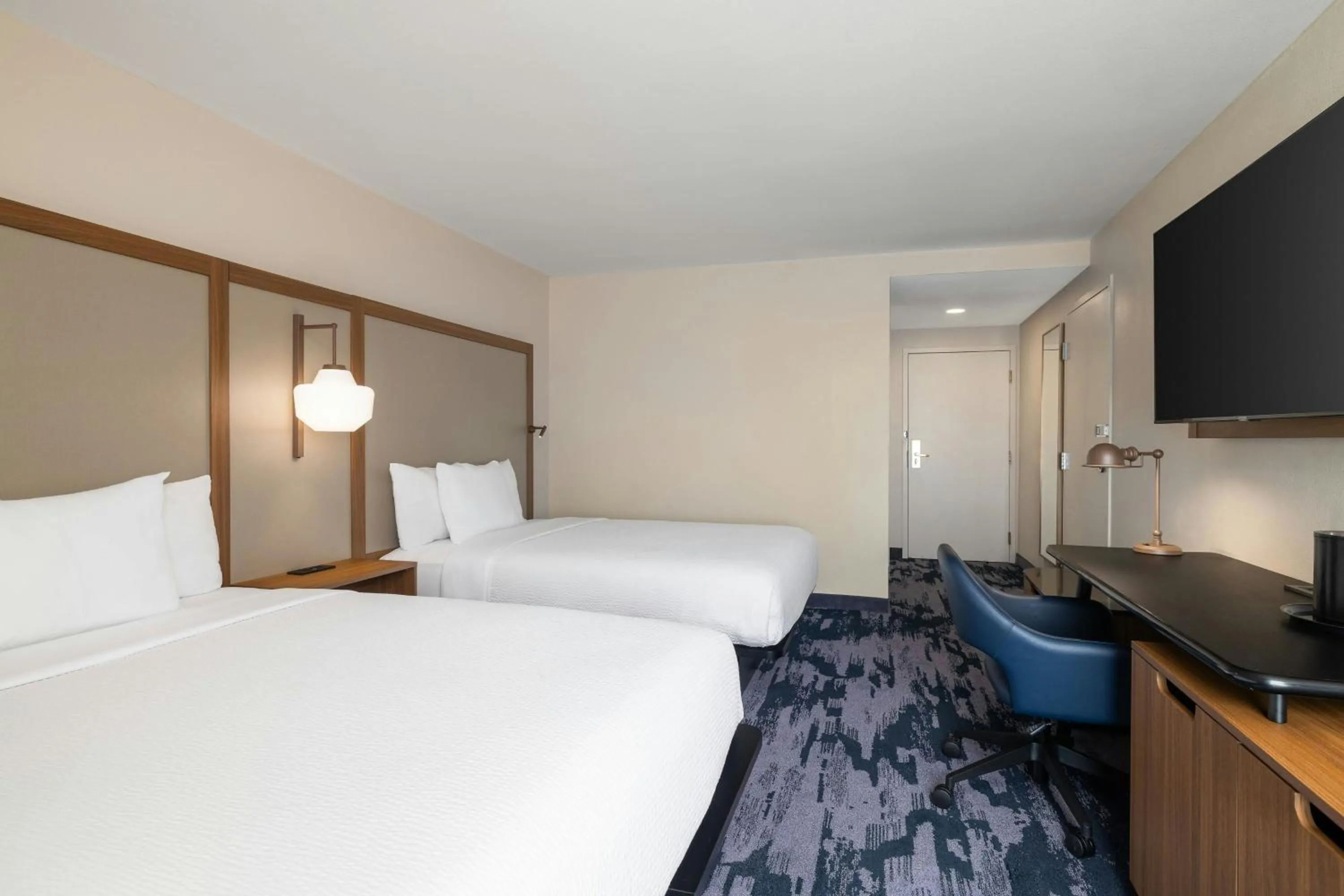 Photo of the whole room, Bed in Fairfield by Marriott Inn & Suites Clinton