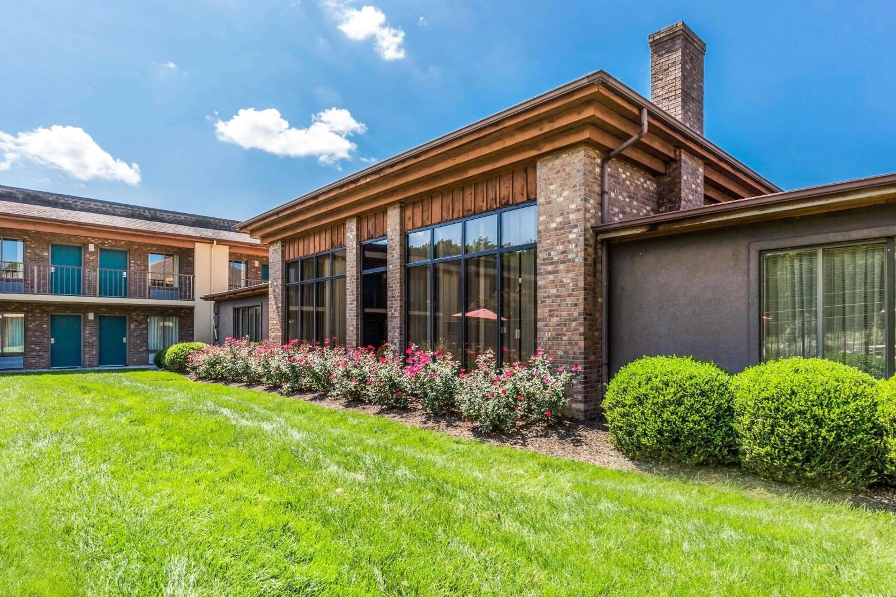 Property building in Quality Inn Easton