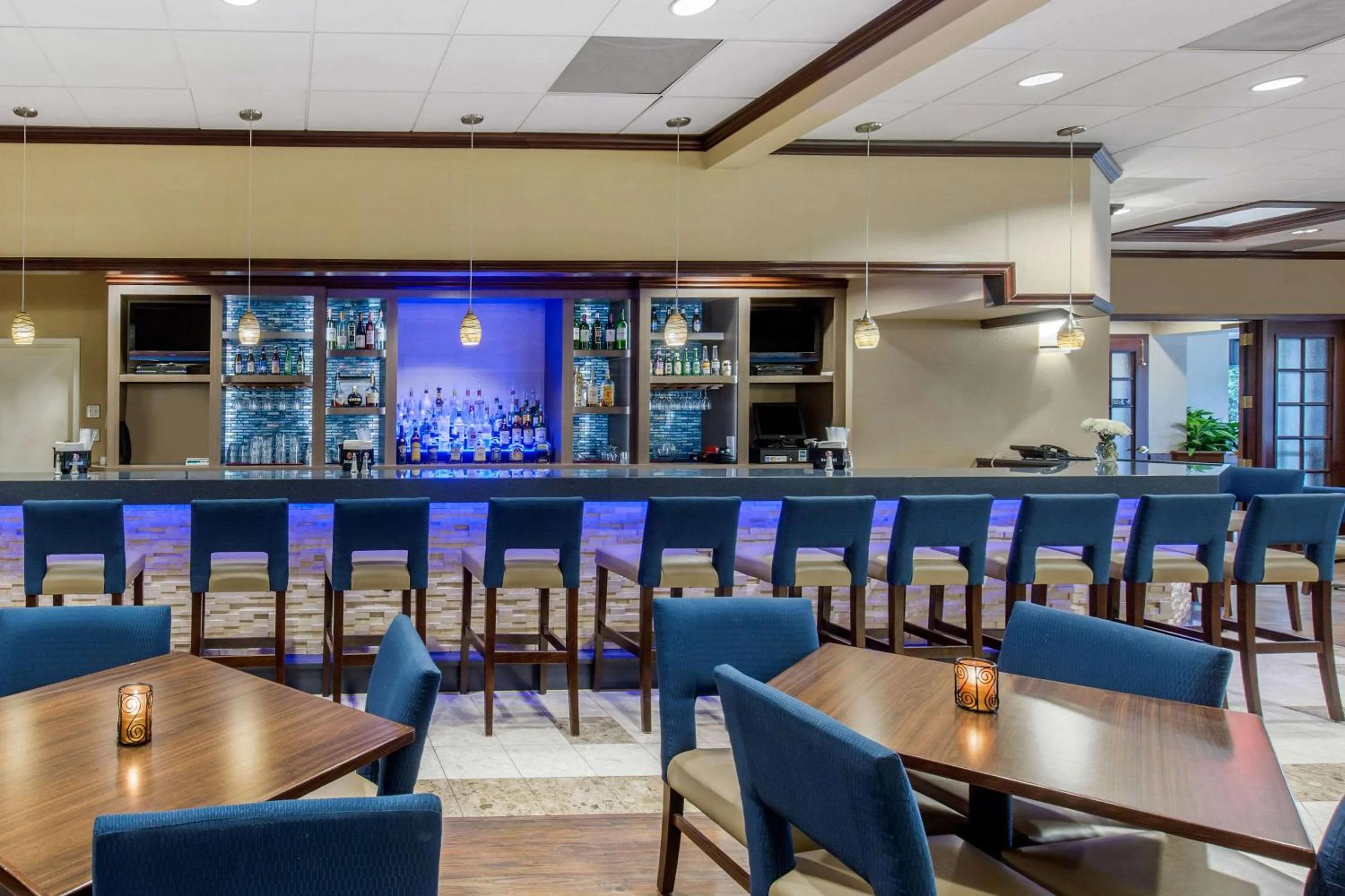 Restaurant/places to eat in Comfort Inn Conference Center