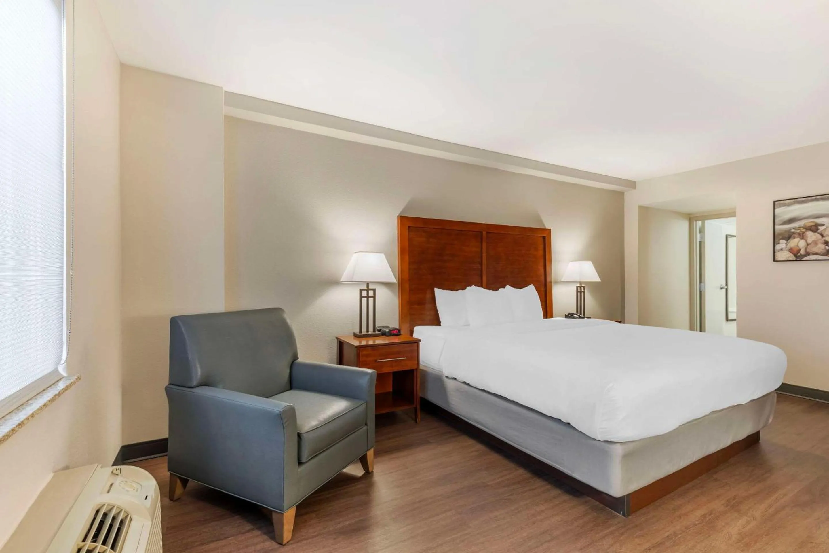 Bedroom, Bed in Comfort Inn Conference Center