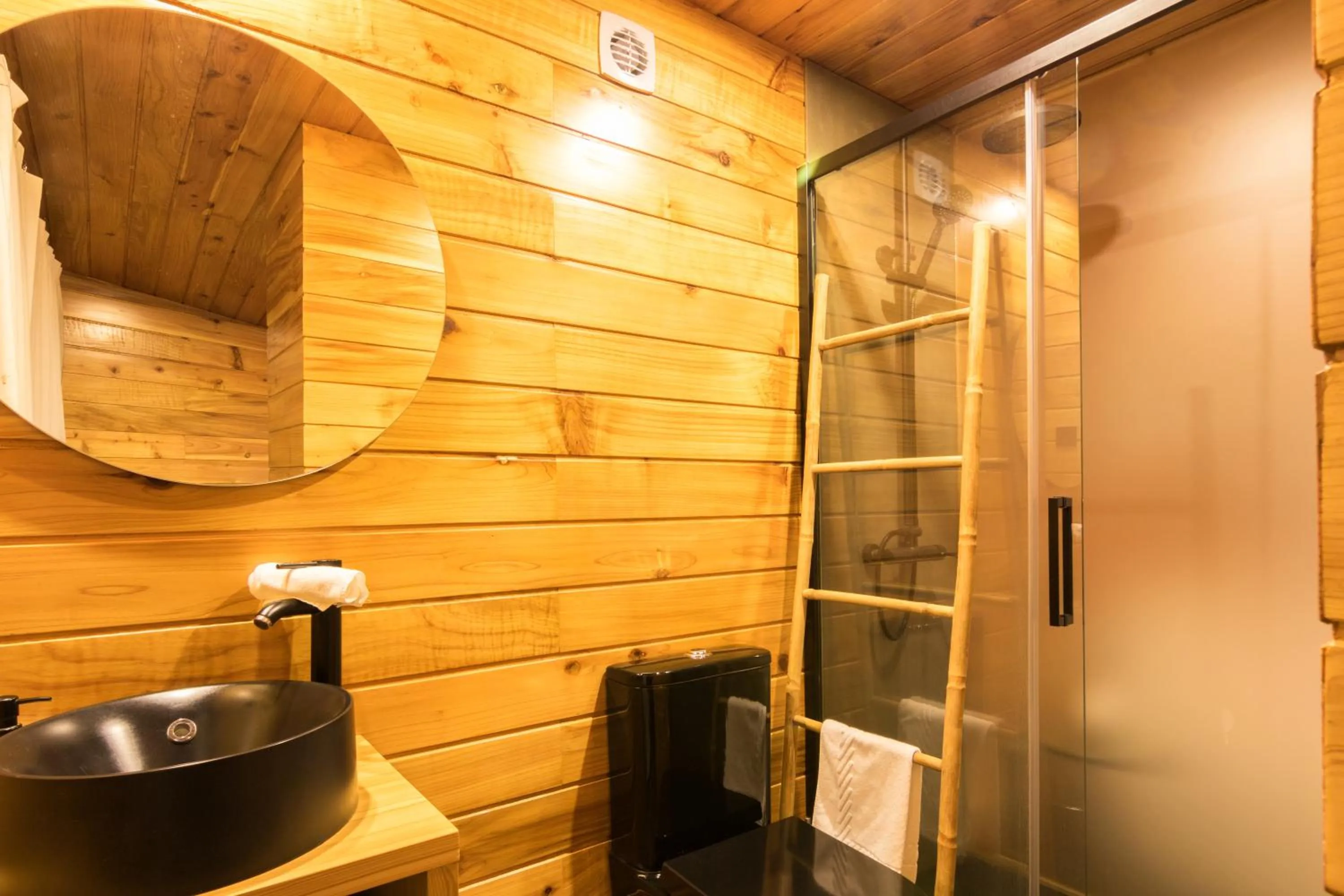 Bathroom in Caparica Azores Ecolodge