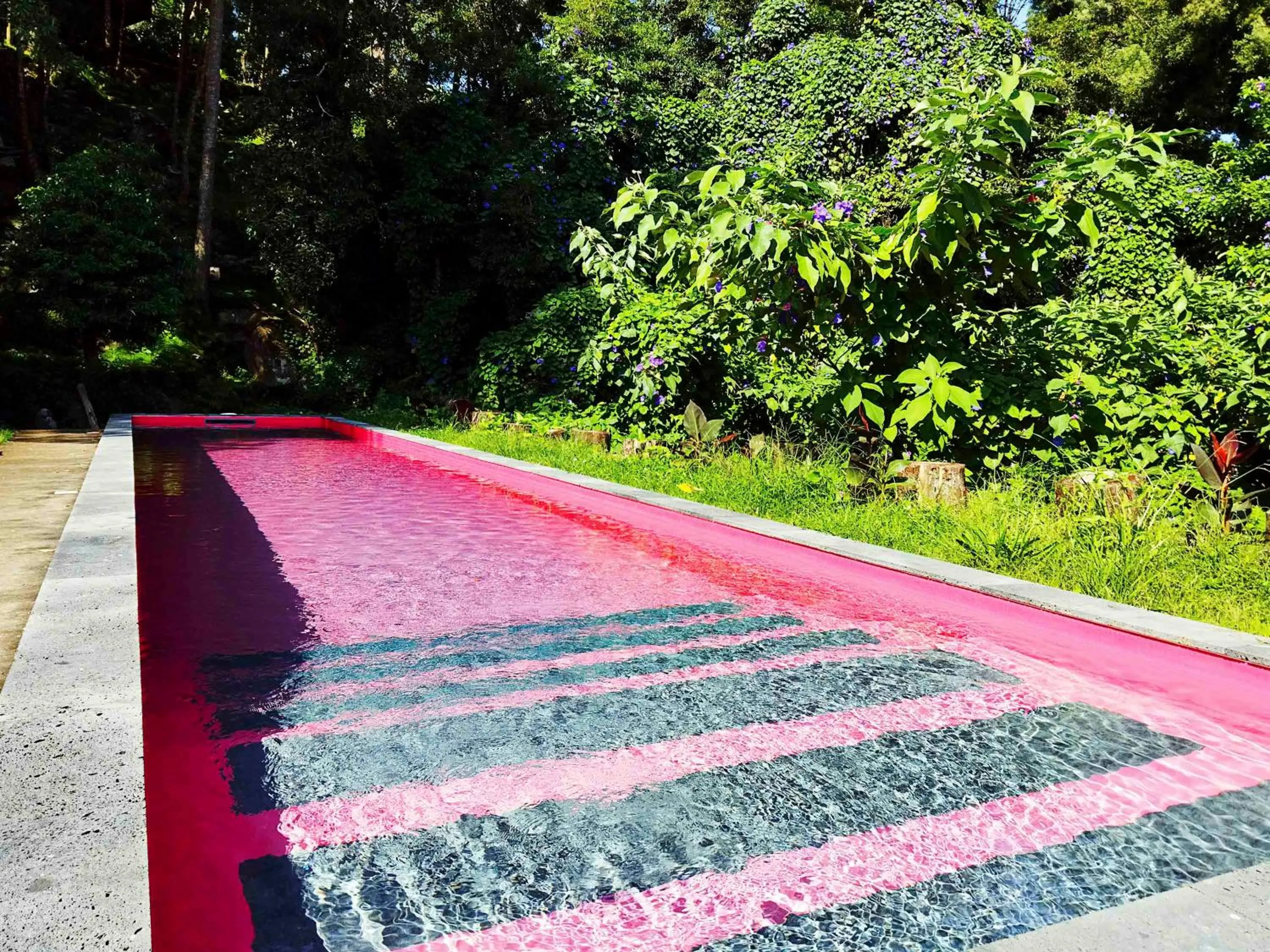 Swimming pool in Caparica Azores Ecolodge