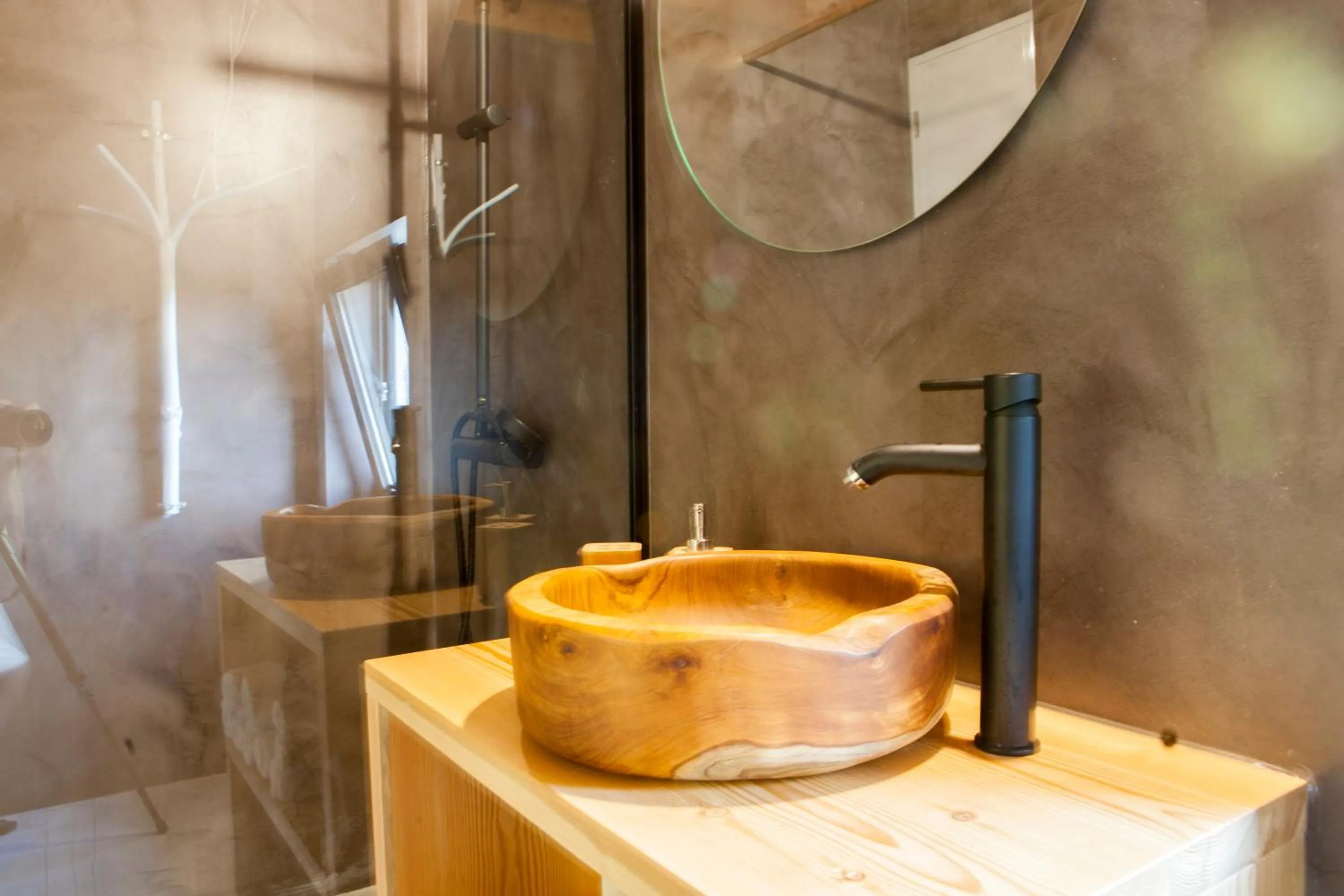 Shower in Caparica Azores Ecolodge