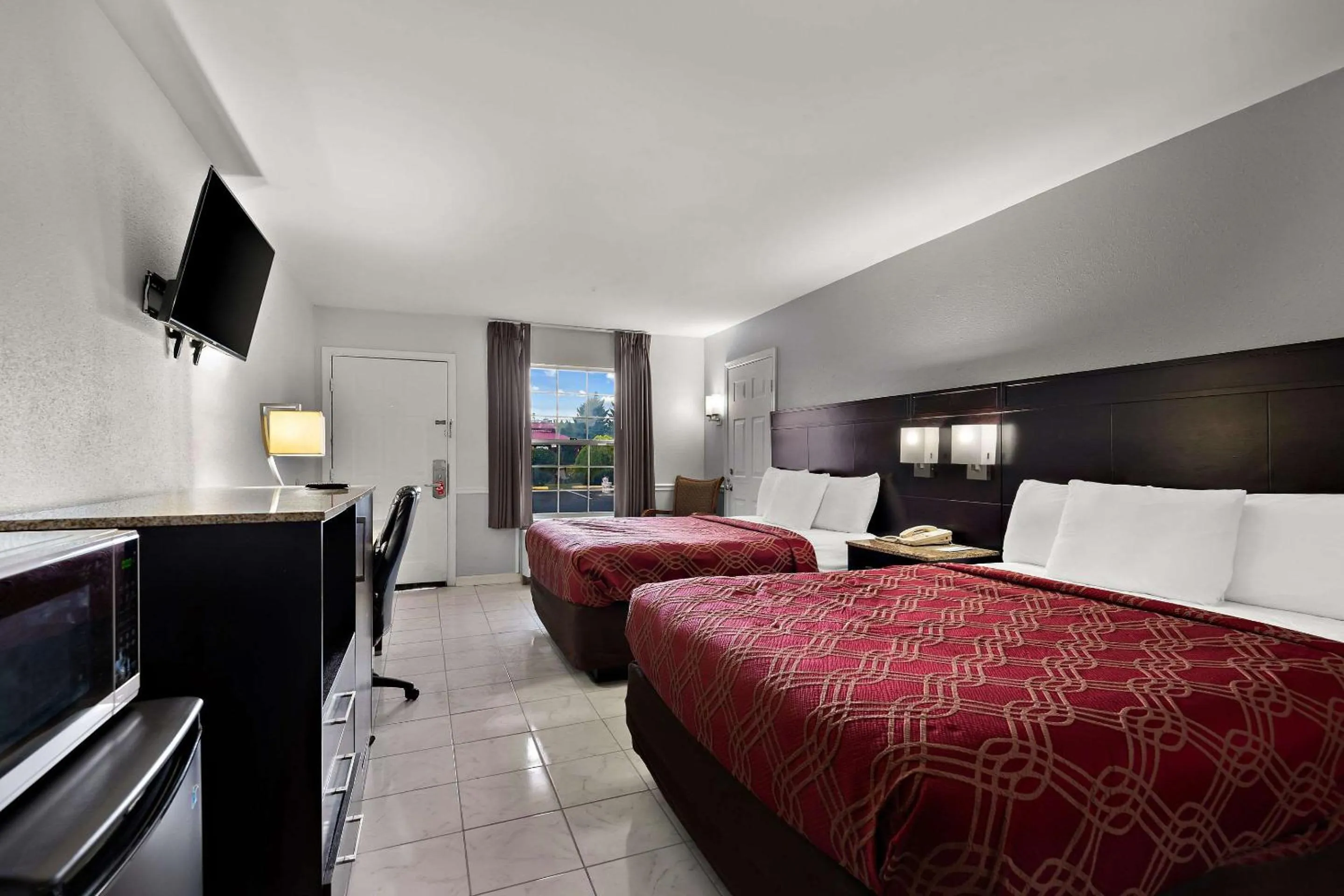 Bedroom, Bed in Econo Lodge Princess Anne