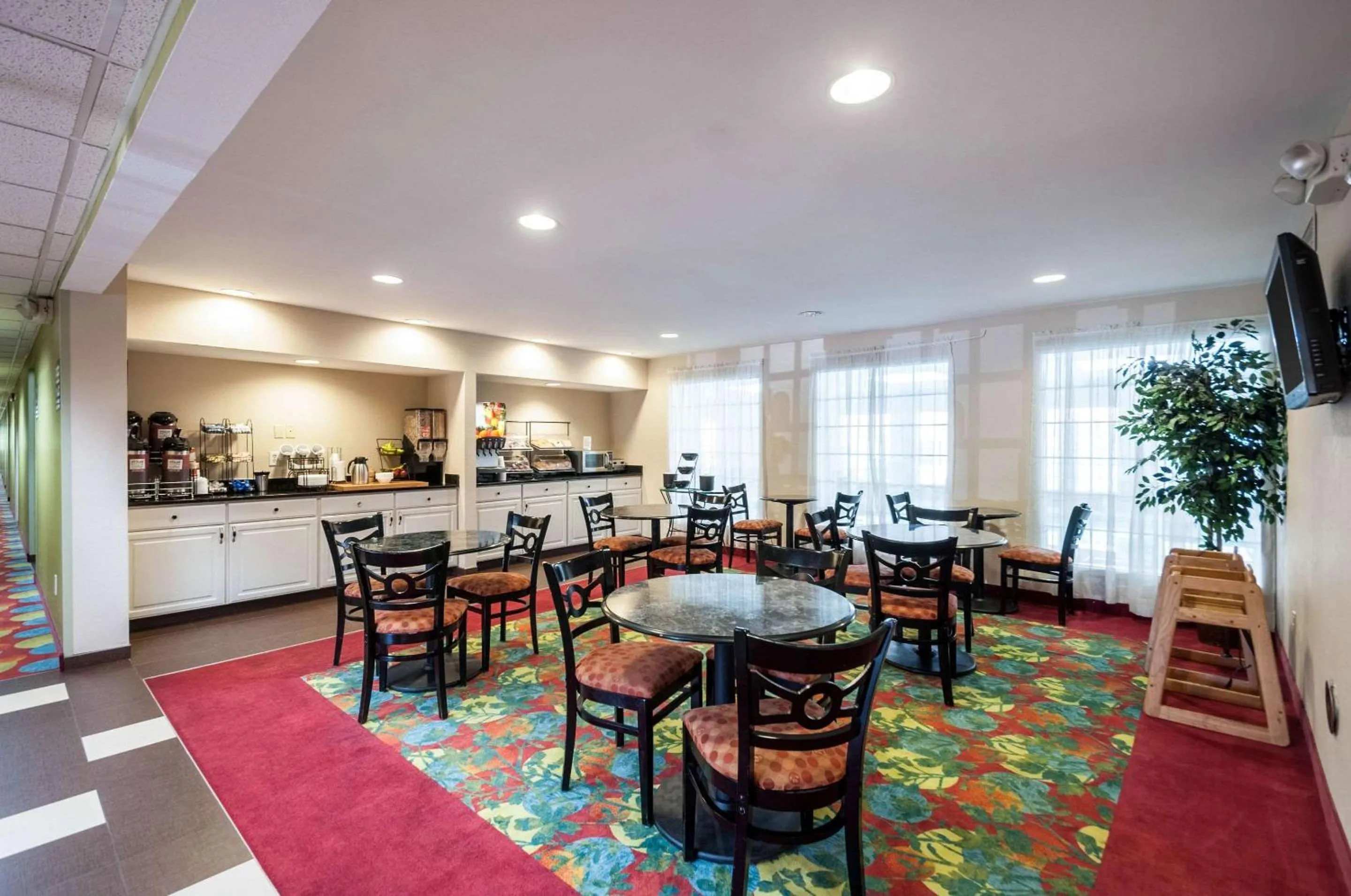Restaurant/places to eat in MainStay Suites Frederick