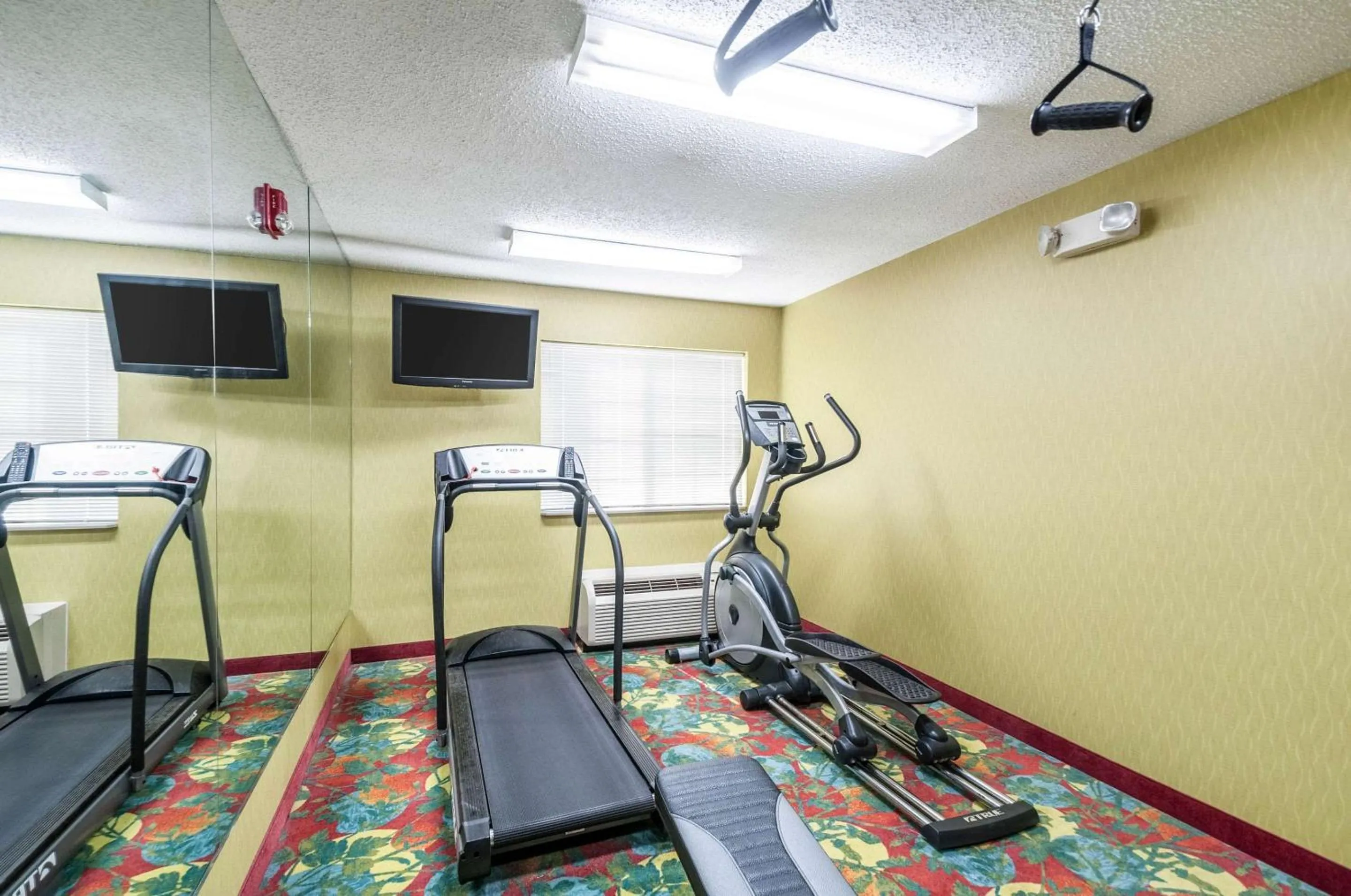Fitness centre/facilities in MainStay Suites Frederick
