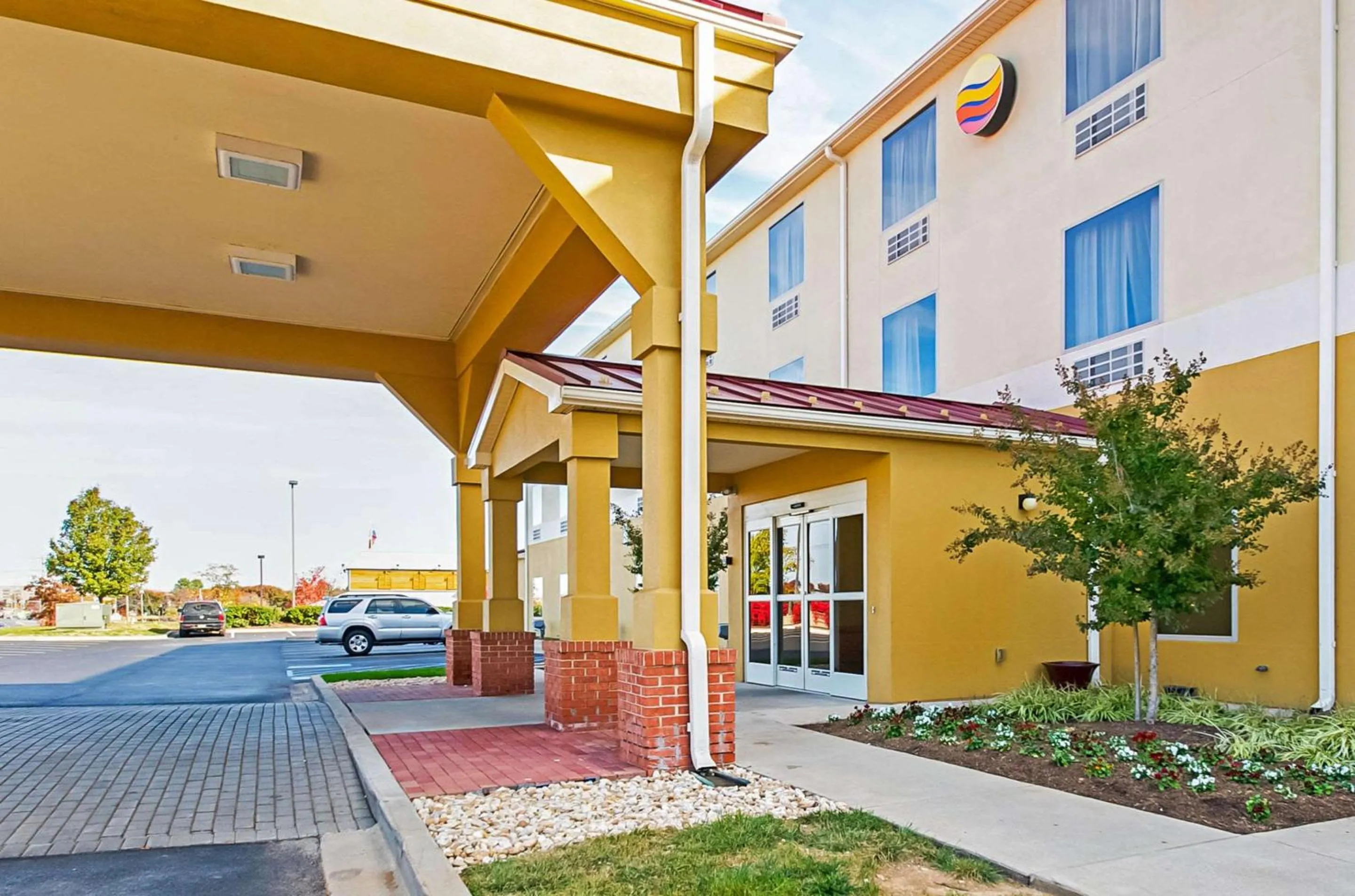 Property building in Comfort Inn Frederick - Ballenger Creek