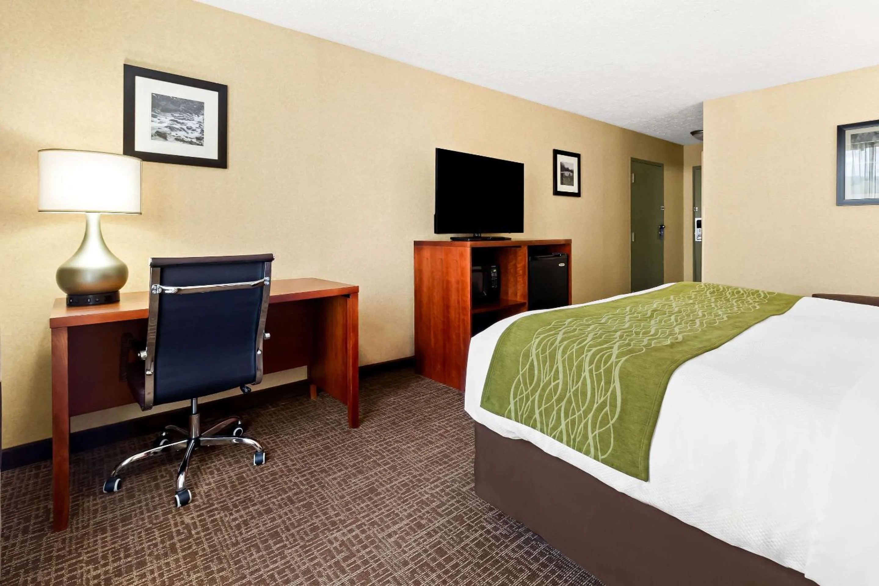 Bedroom, Bed in Comfort Inn Grantsville-Deep Creek Lake