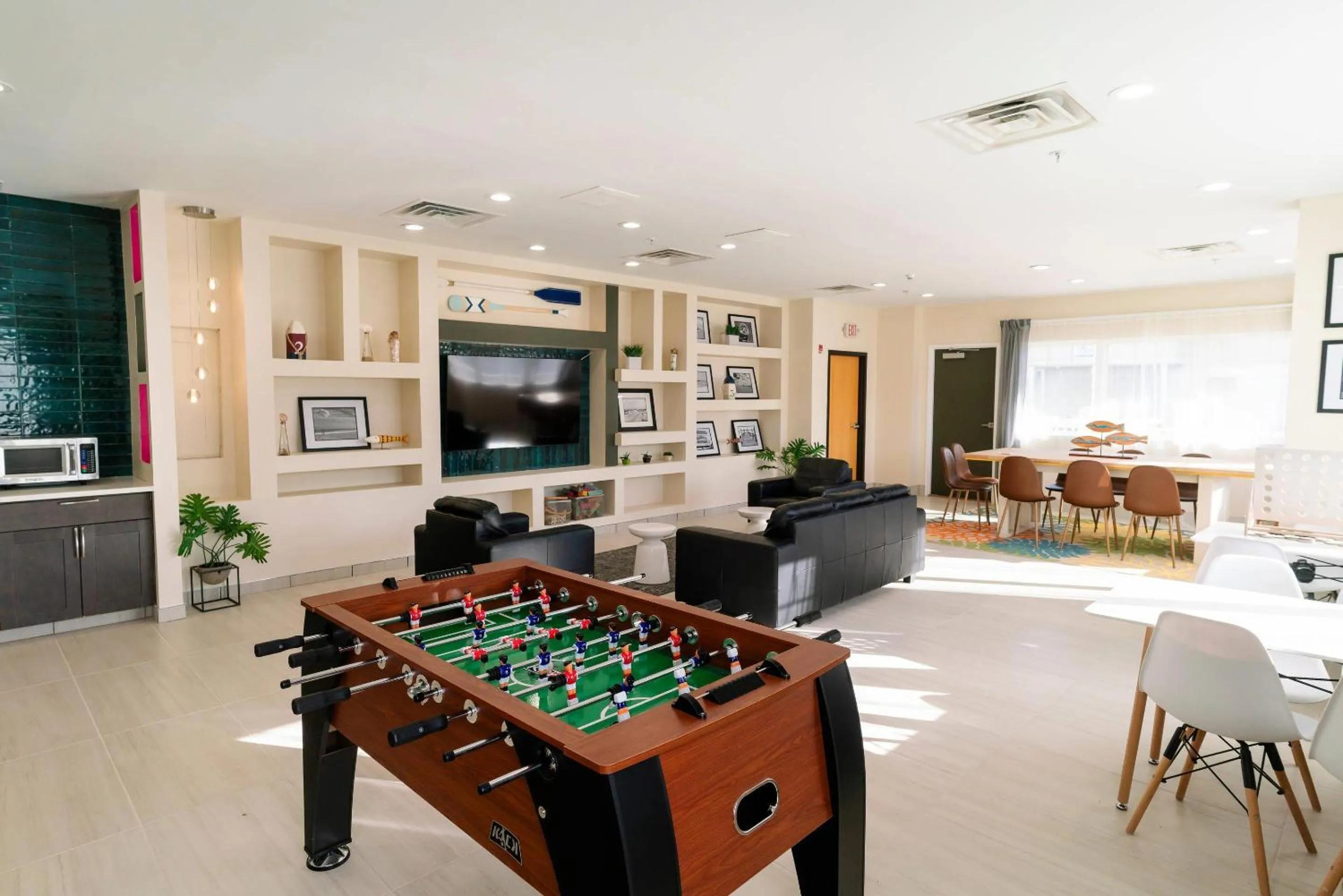 Restaurant/places to eat in Gateway Hotel & Suites, an Ascend Collection Hotel