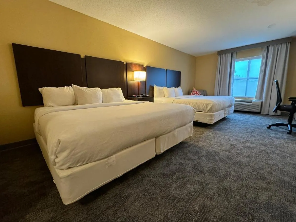 Bed in Comfort Inn & Suites Lexington Park near Pax River