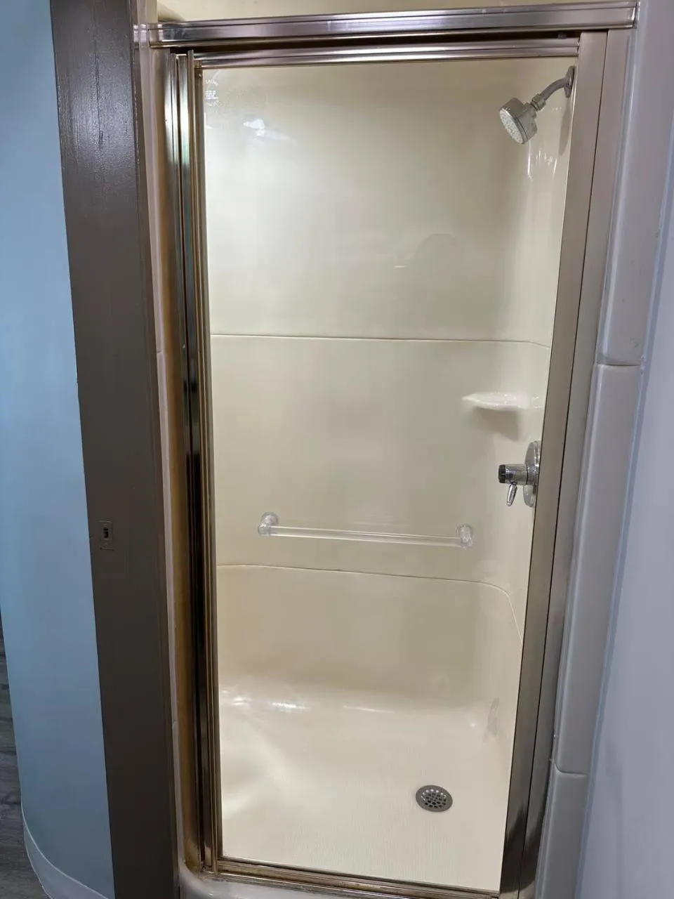 Bathroom in Wingate by Wyndham Bel Air I-95 Exit 77A - APG Area