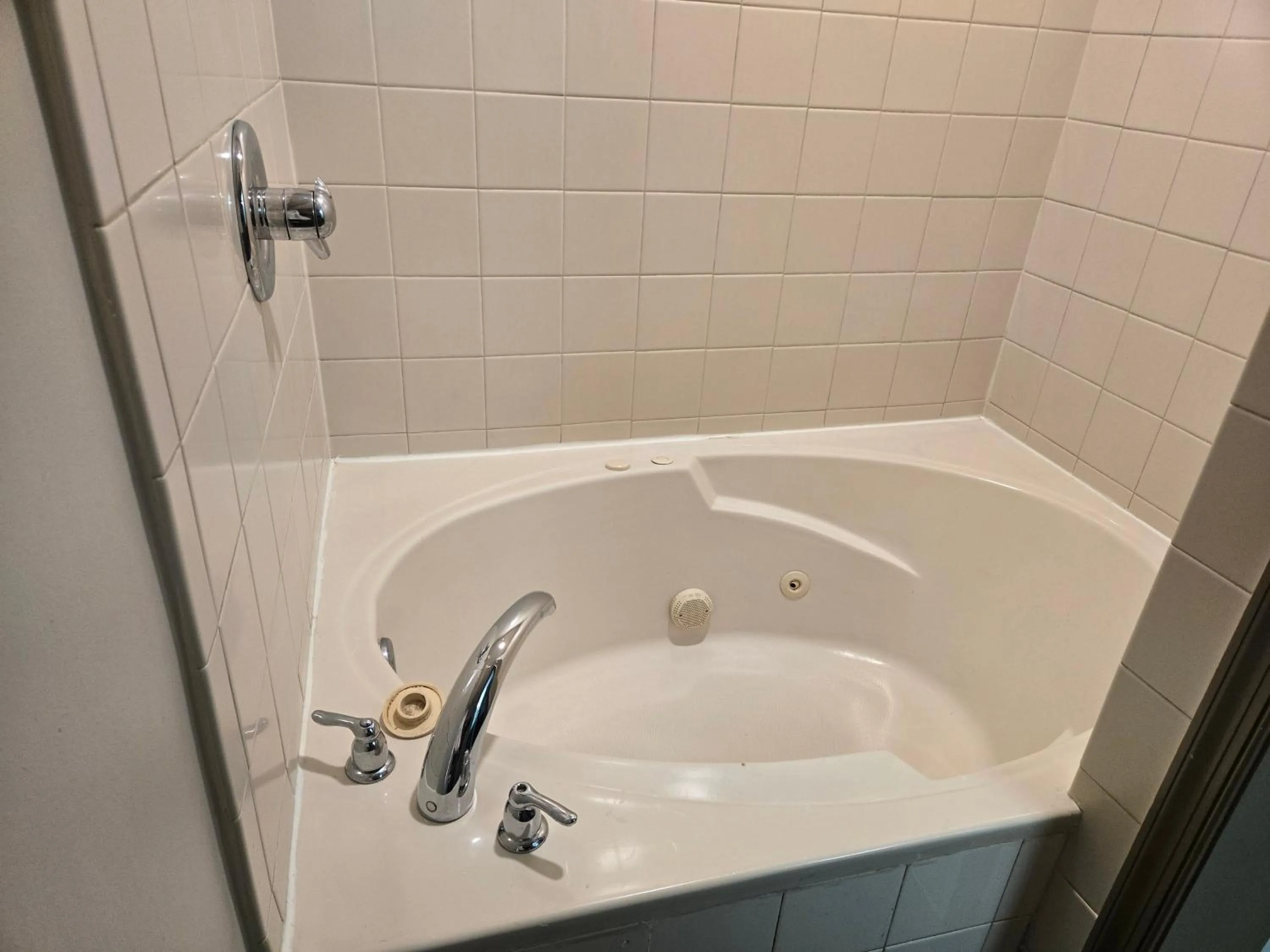Bath in Wingate by Wyndham Bel Air I-95 Exit 77A - APG Area