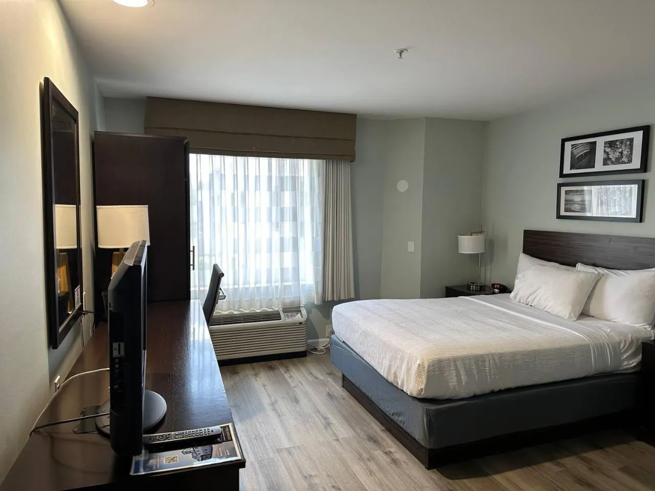 Bed in Wingate by Wyndham Bel Air I-95 Exit 77A - APG Area