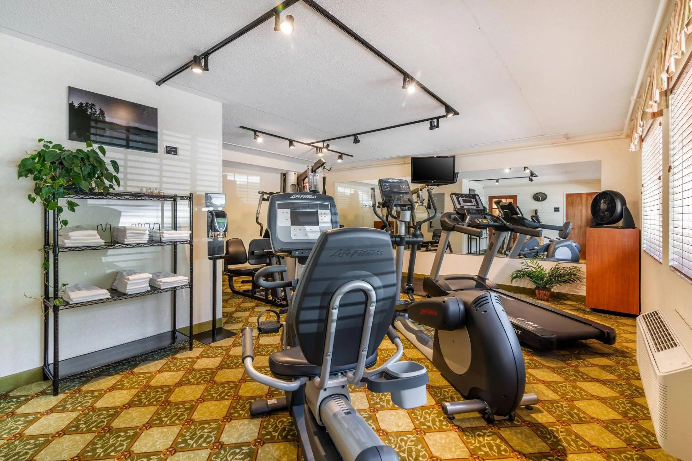 Fitness centre/facilities in Maine Evergreen Hotel, an Ascend Collection Hotel